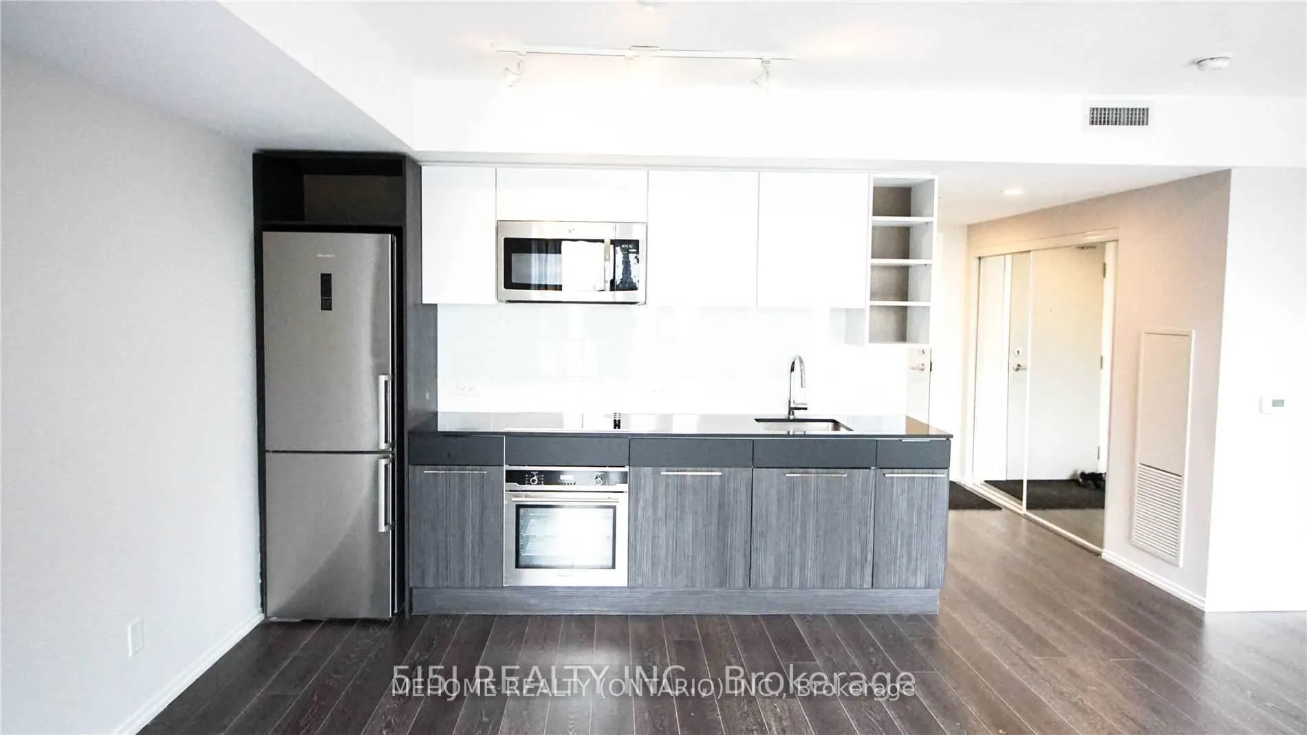 68 Shuter St, #2803