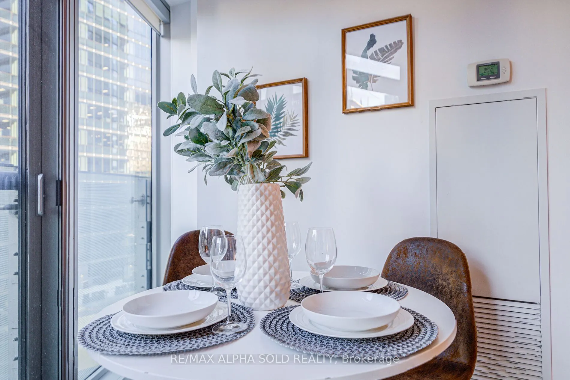 12 York St, #707