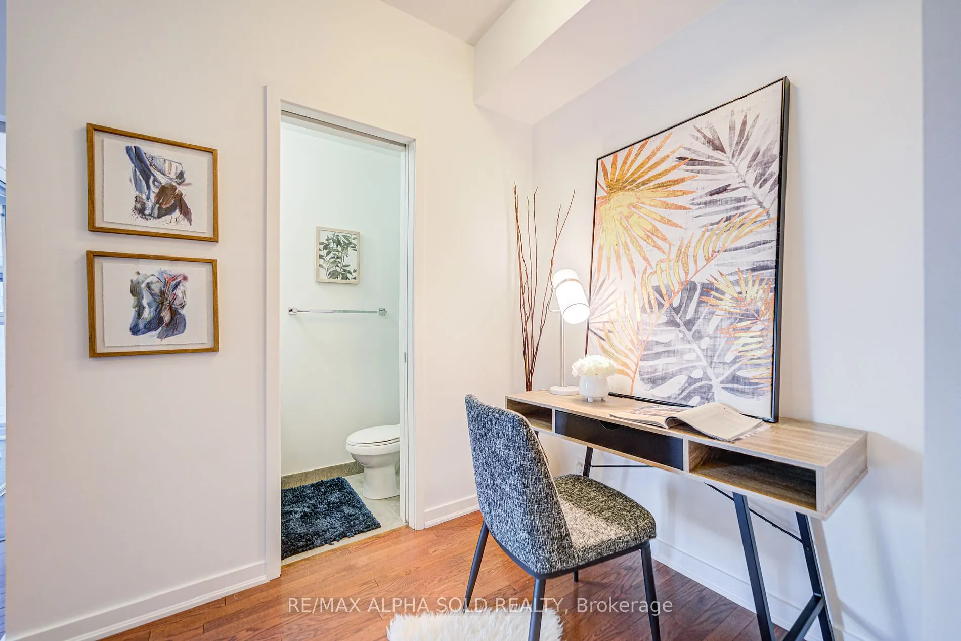 12 York St, #707