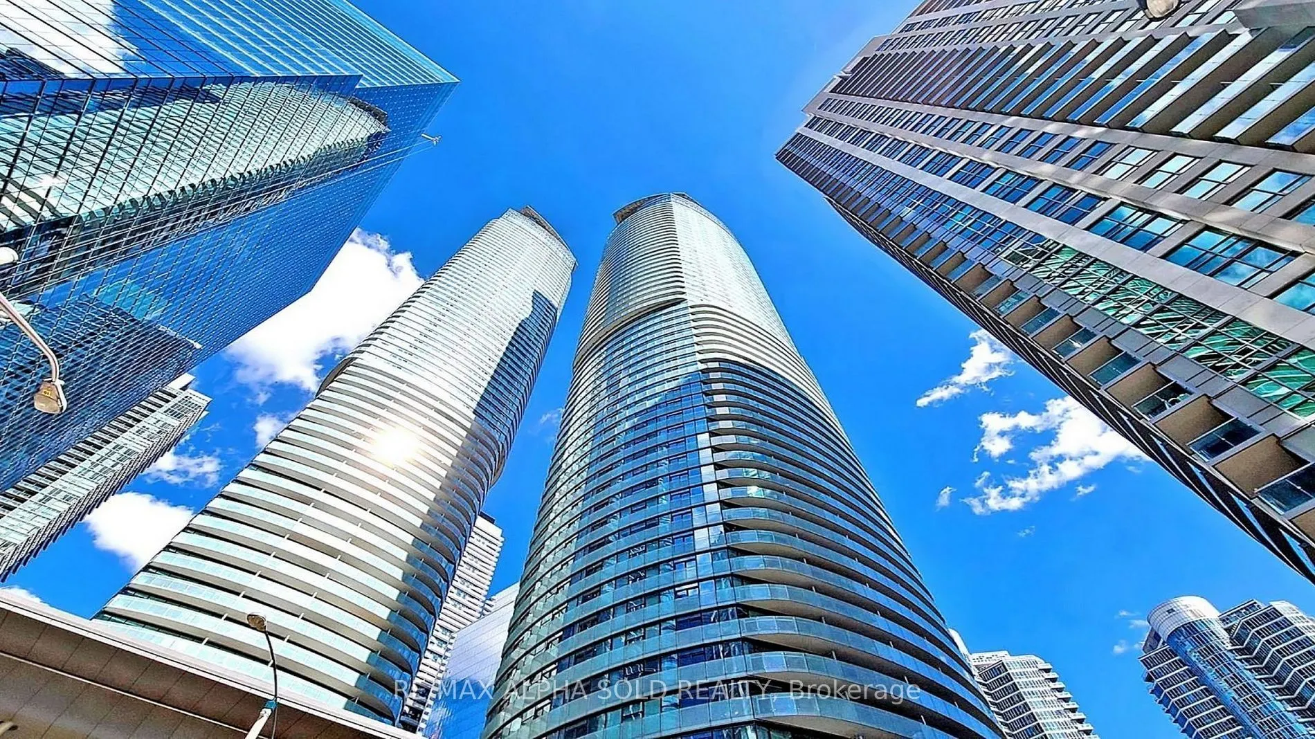 12 York St, #707