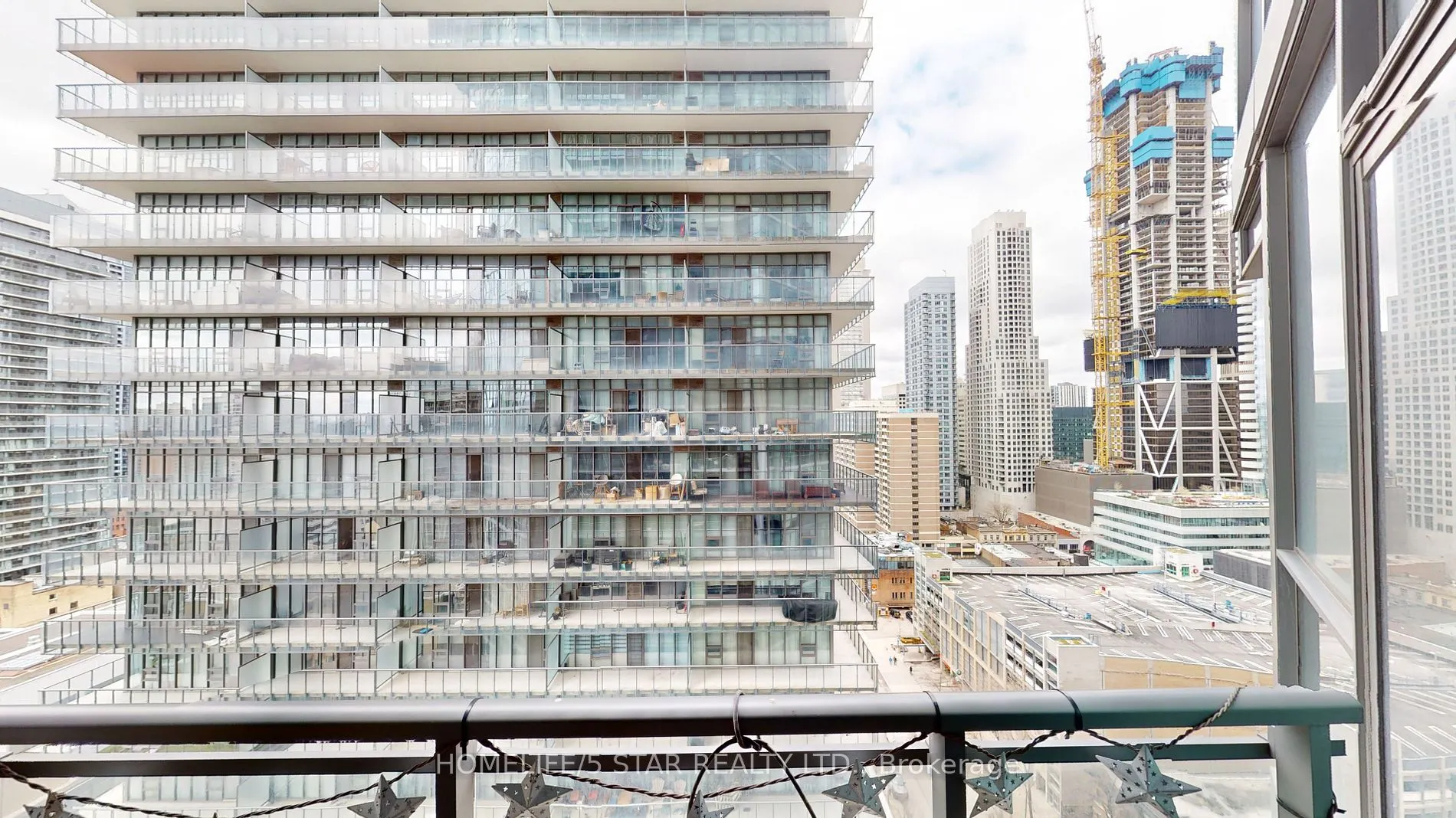 45 Charles Street E, #2106