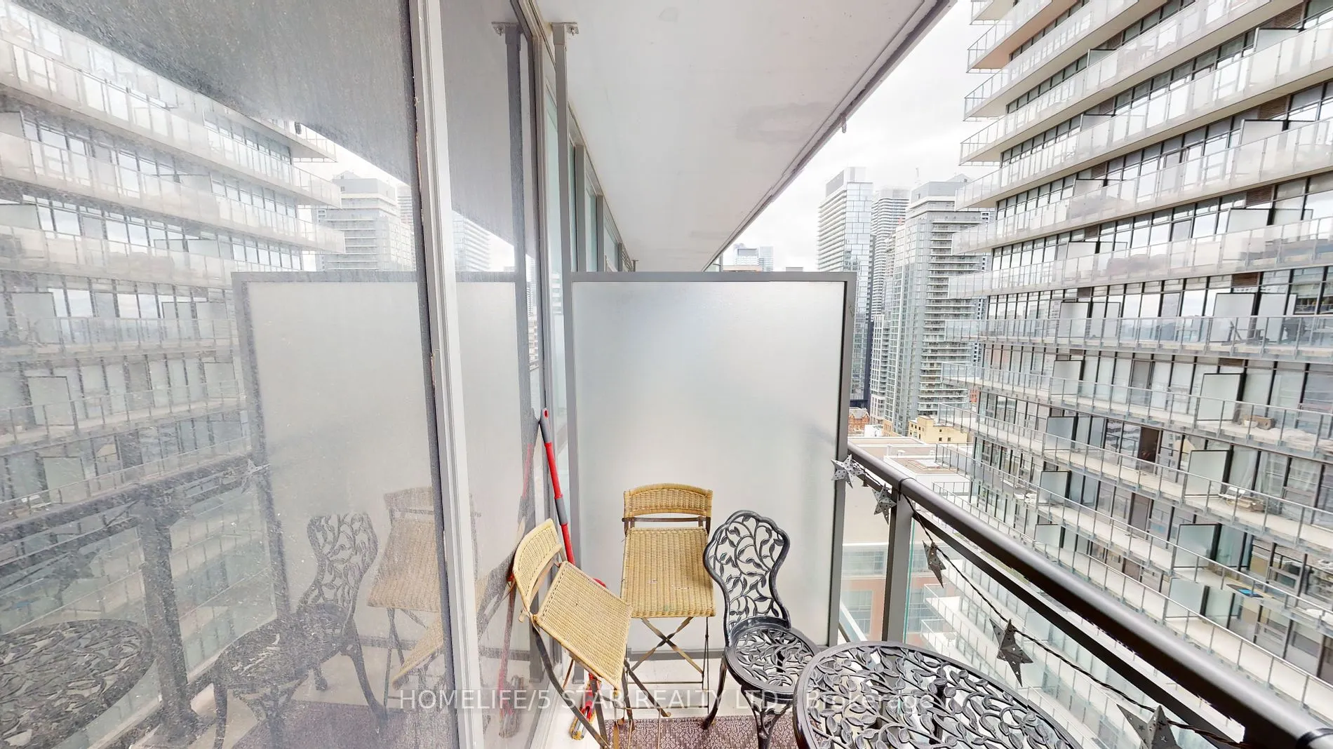 45 Charles Street E, #2106