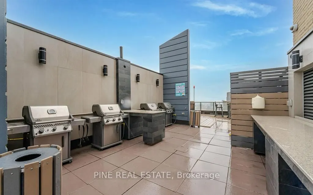260 Queens Quay W, #3103