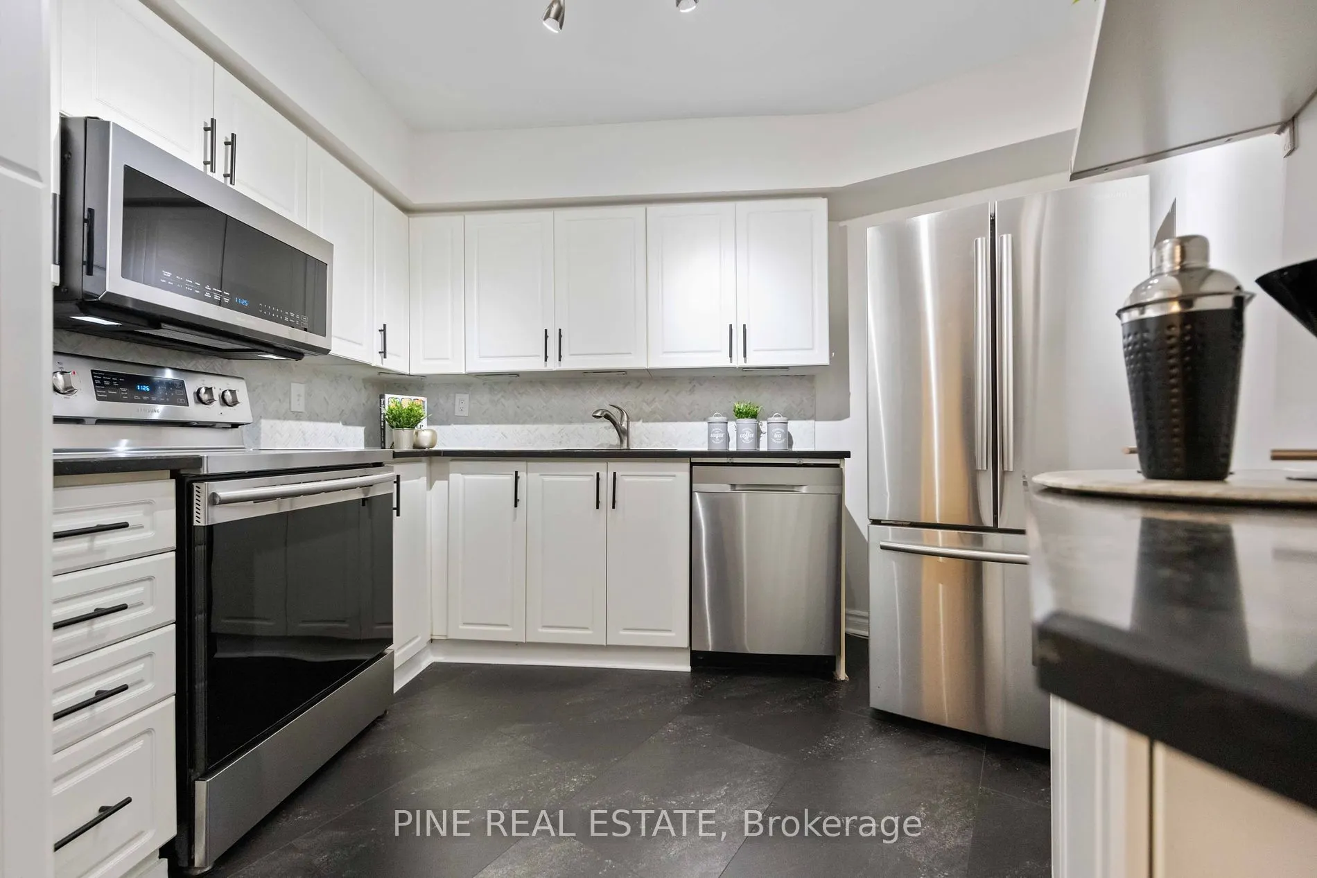 260 Queens Quay W, #3103