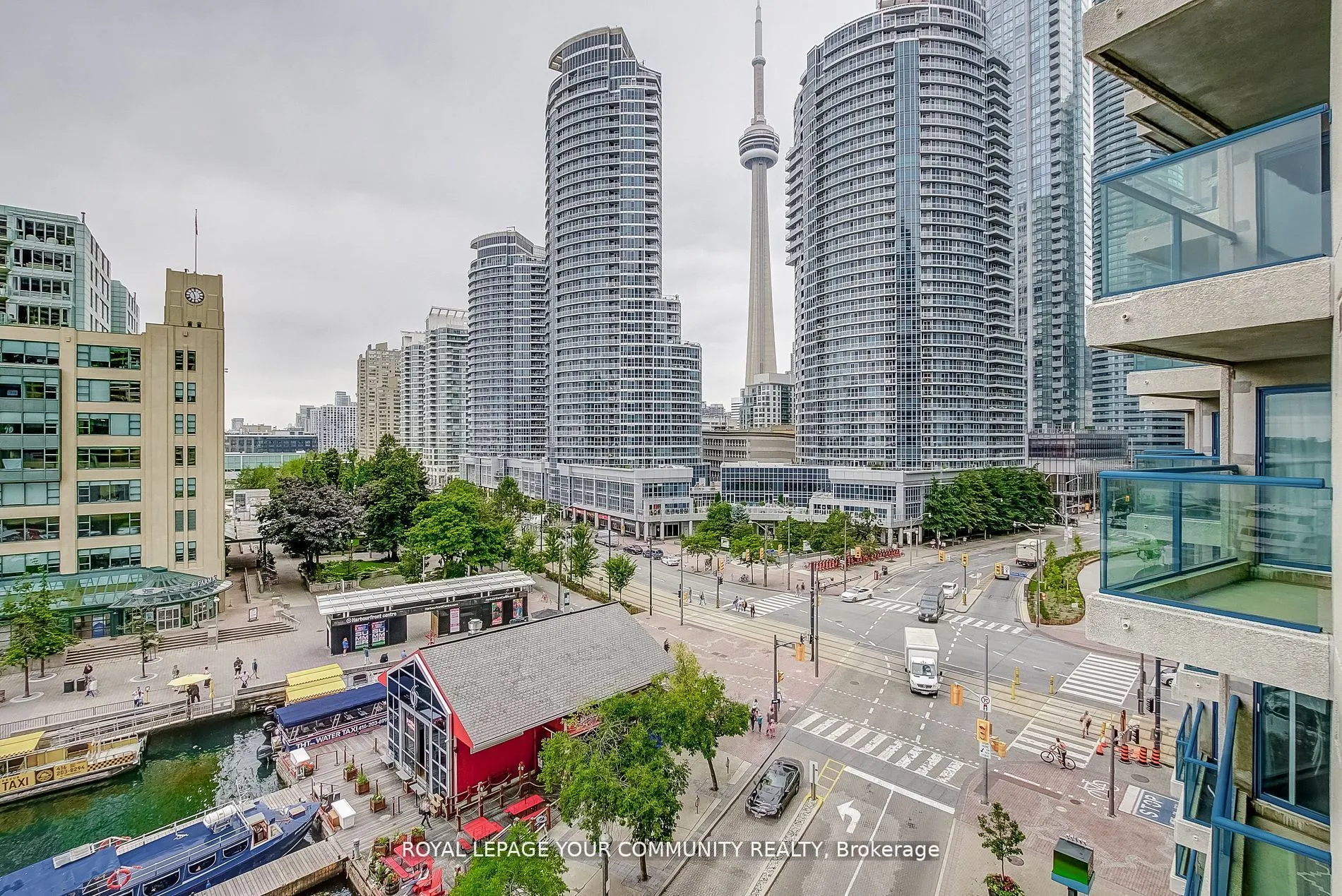 77 Harbour Sq W, #809
