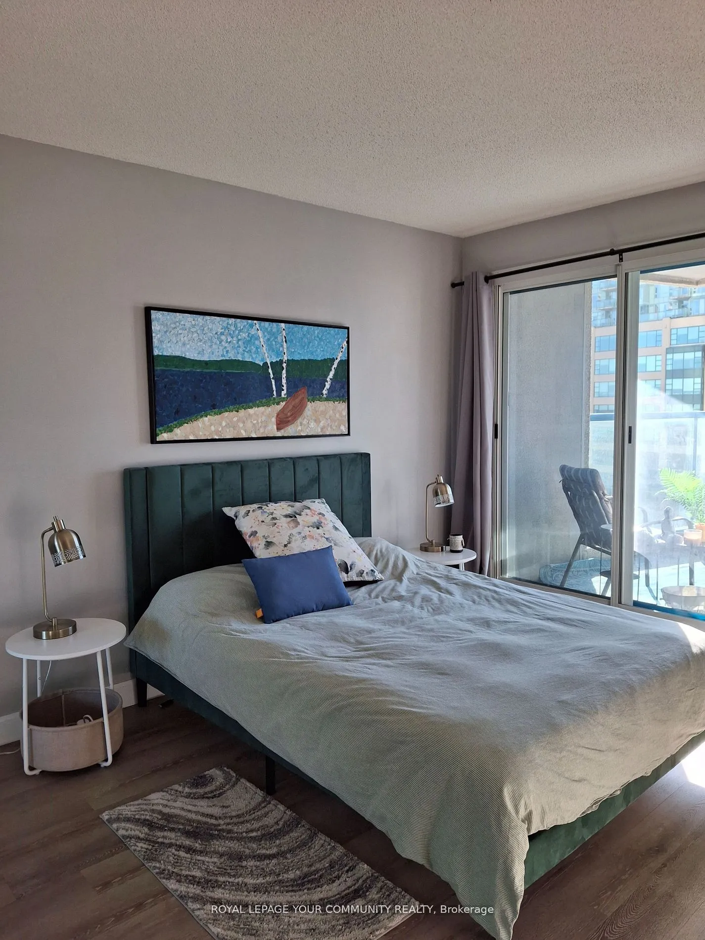 77 Harbour Sq W, #809