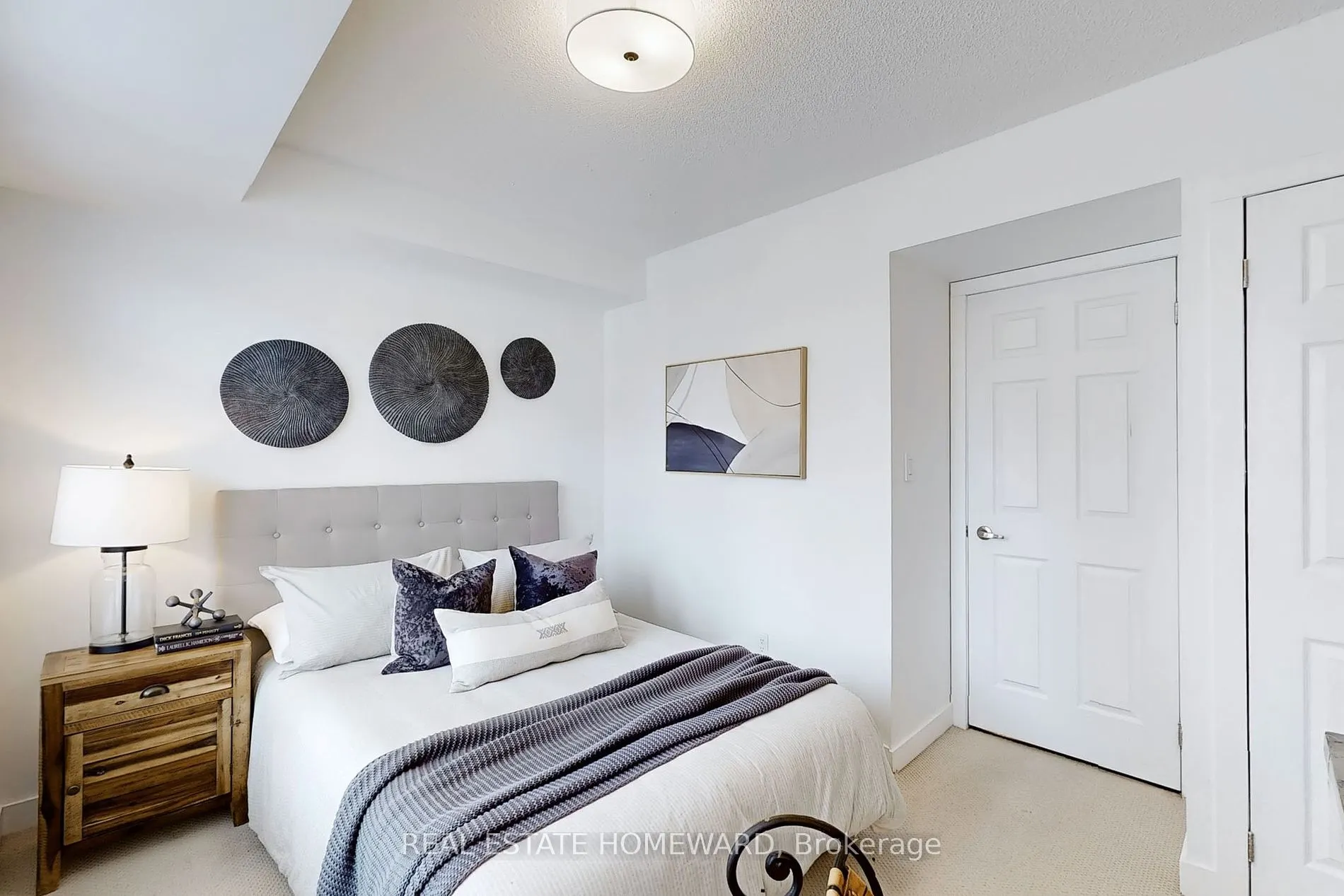 21 Ruttan St, #240