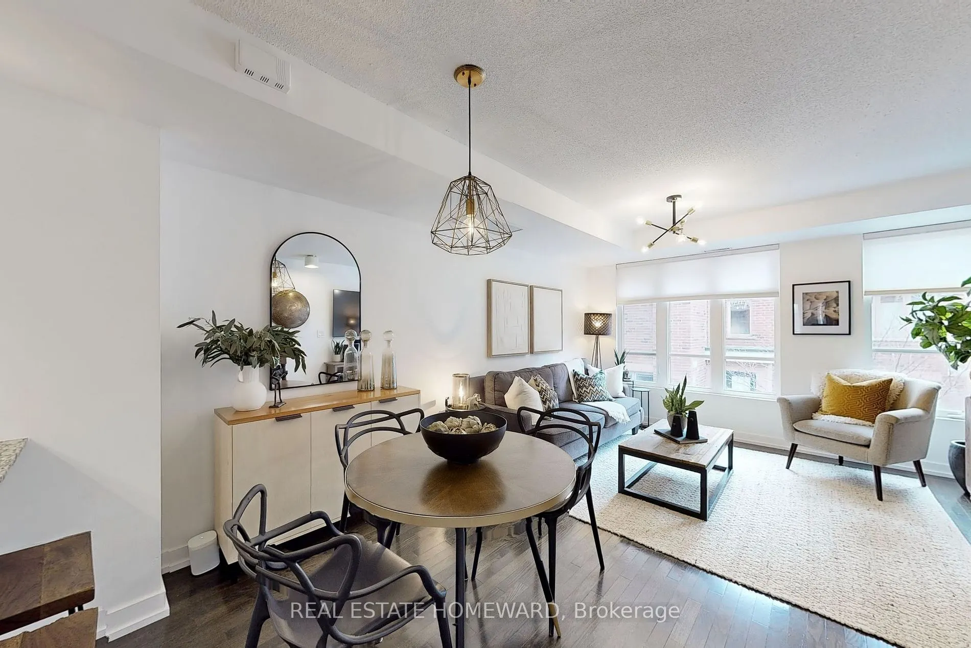 21 Ruttan St, #240