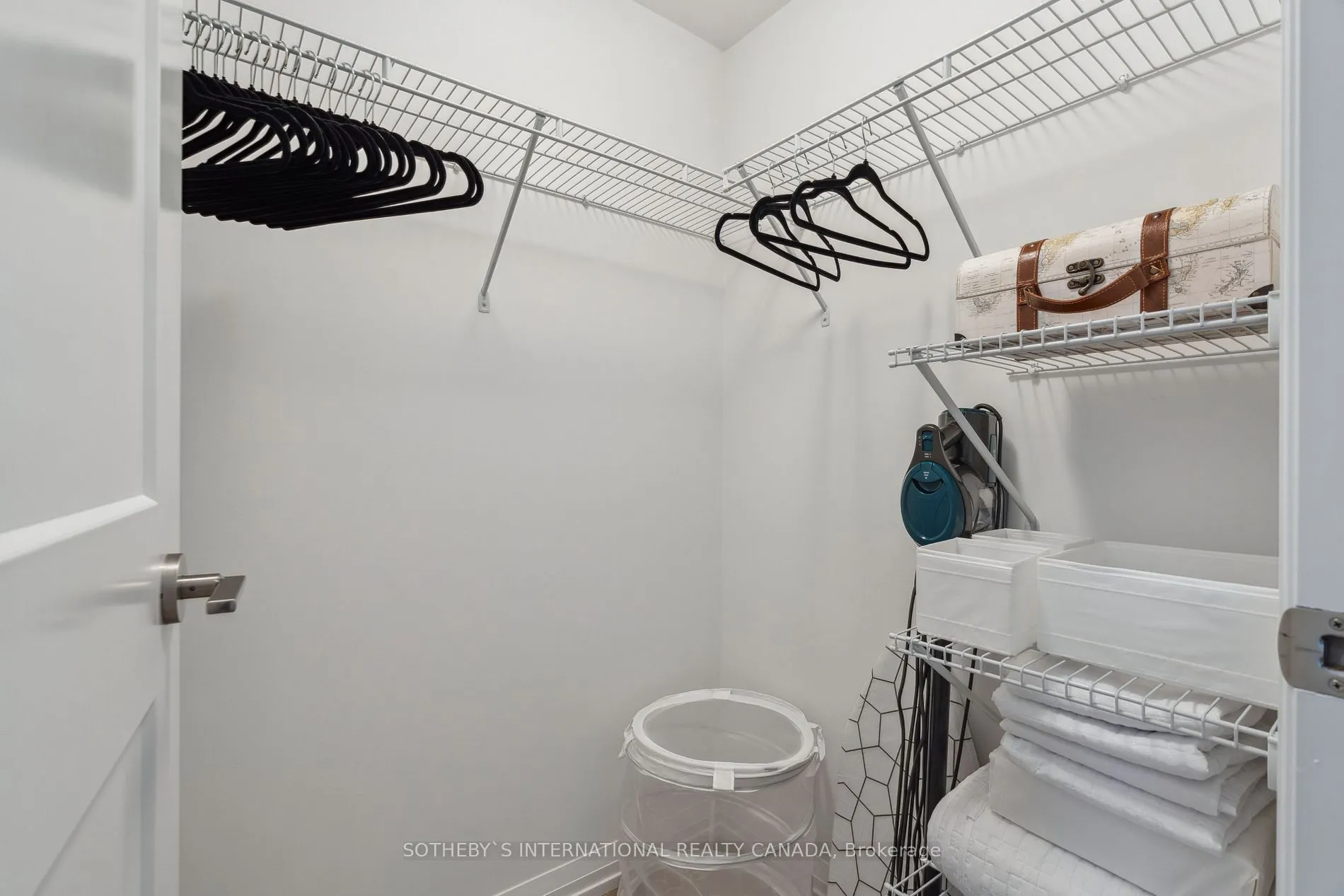 28 Widmer St, #3629
