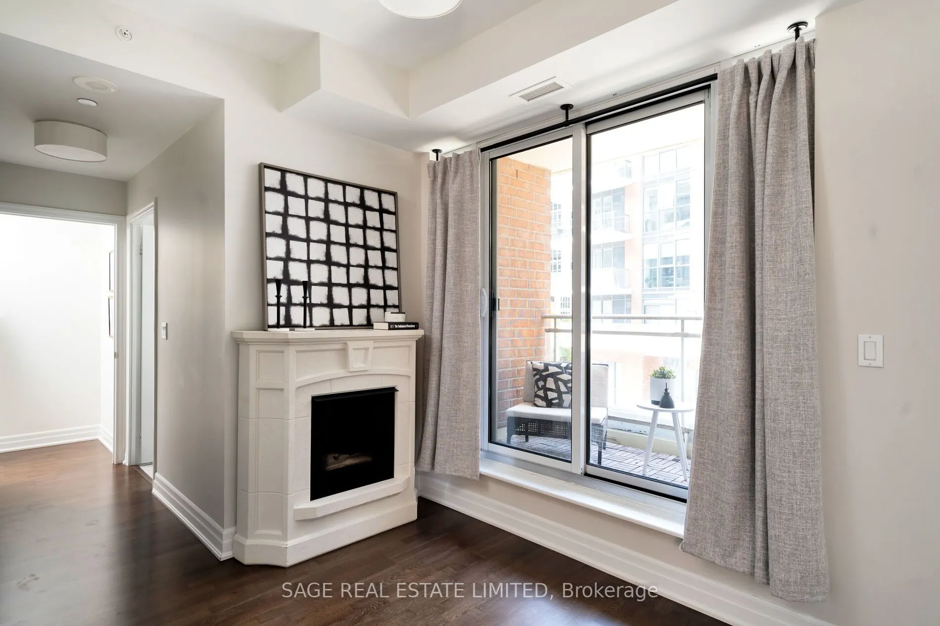 75 Sloping Sky Mews, #2