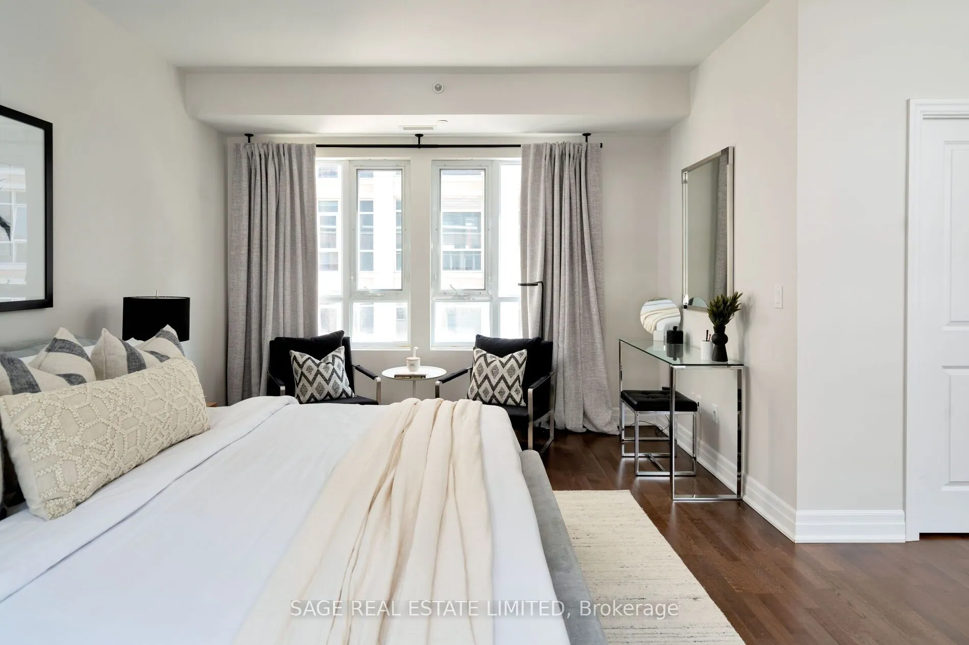 75 Sloping Sky Mews, #2