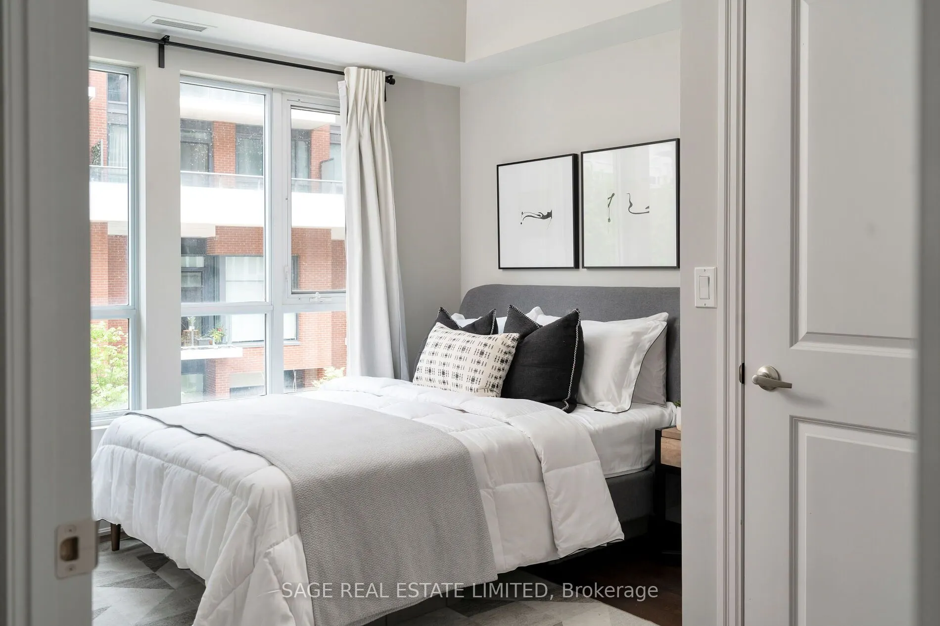 75 Sloping Sky Mews, #2