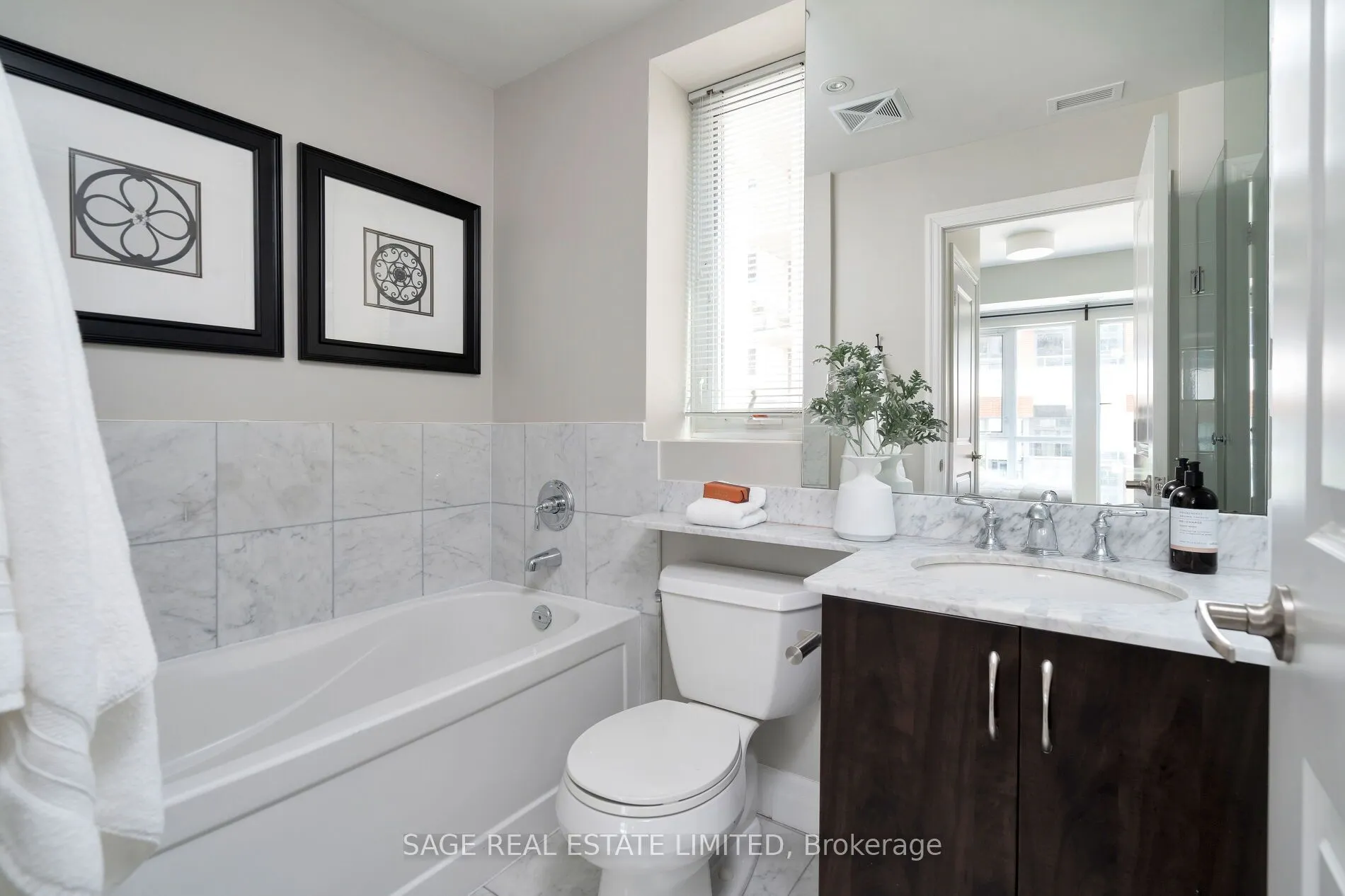 75 Sloping Sky Mews, #2