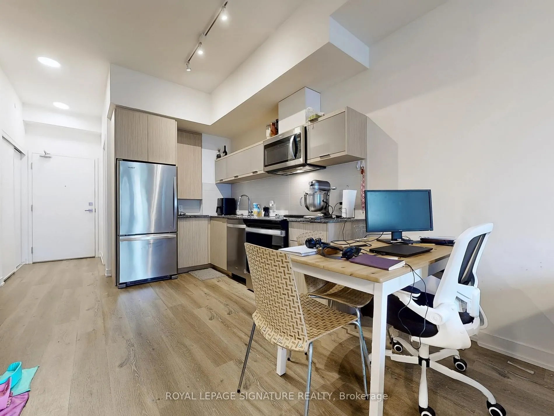 10 Deerlick Crt, #206