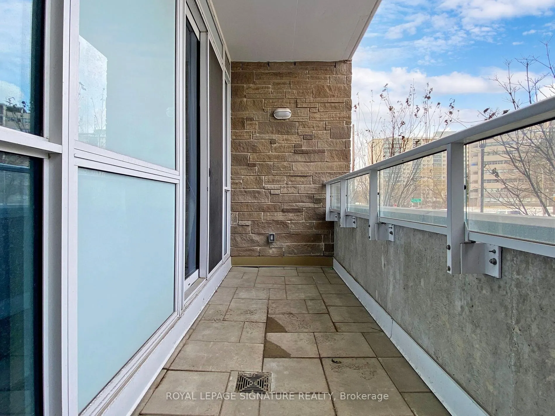 10 Deerlick Crt, #206