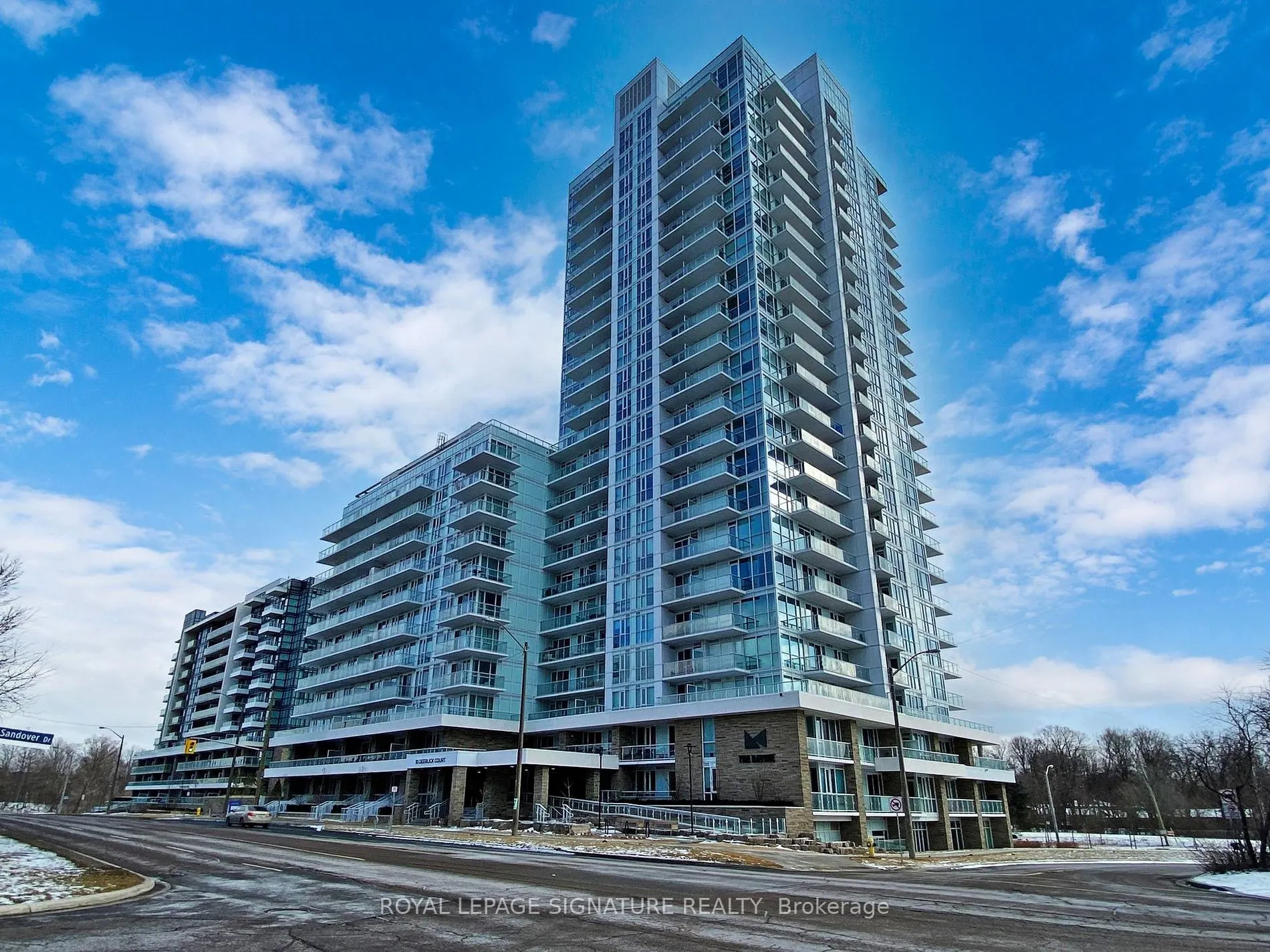 10 Deerlick Crt, #206