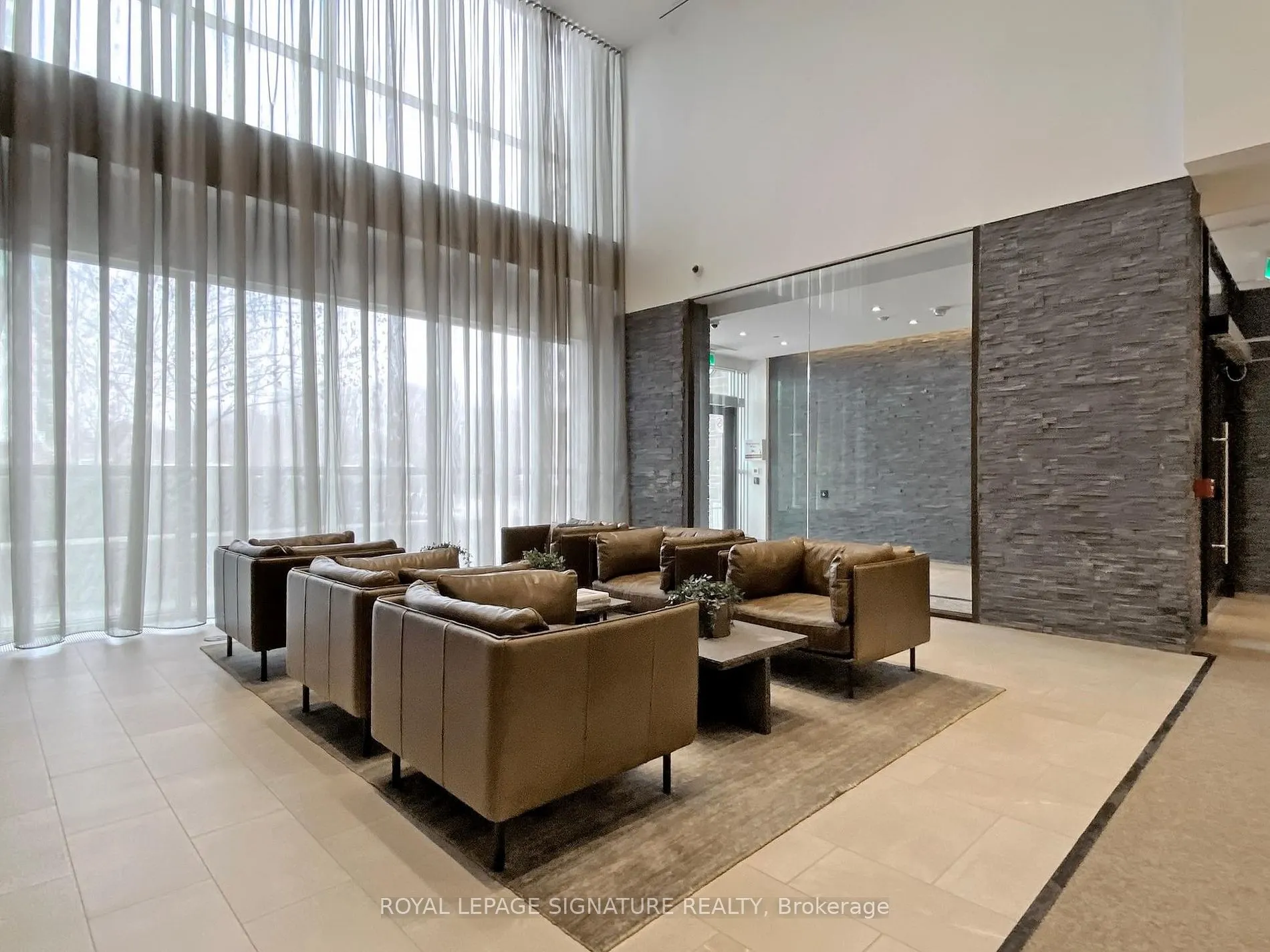 10 Deerlick Crt, #206