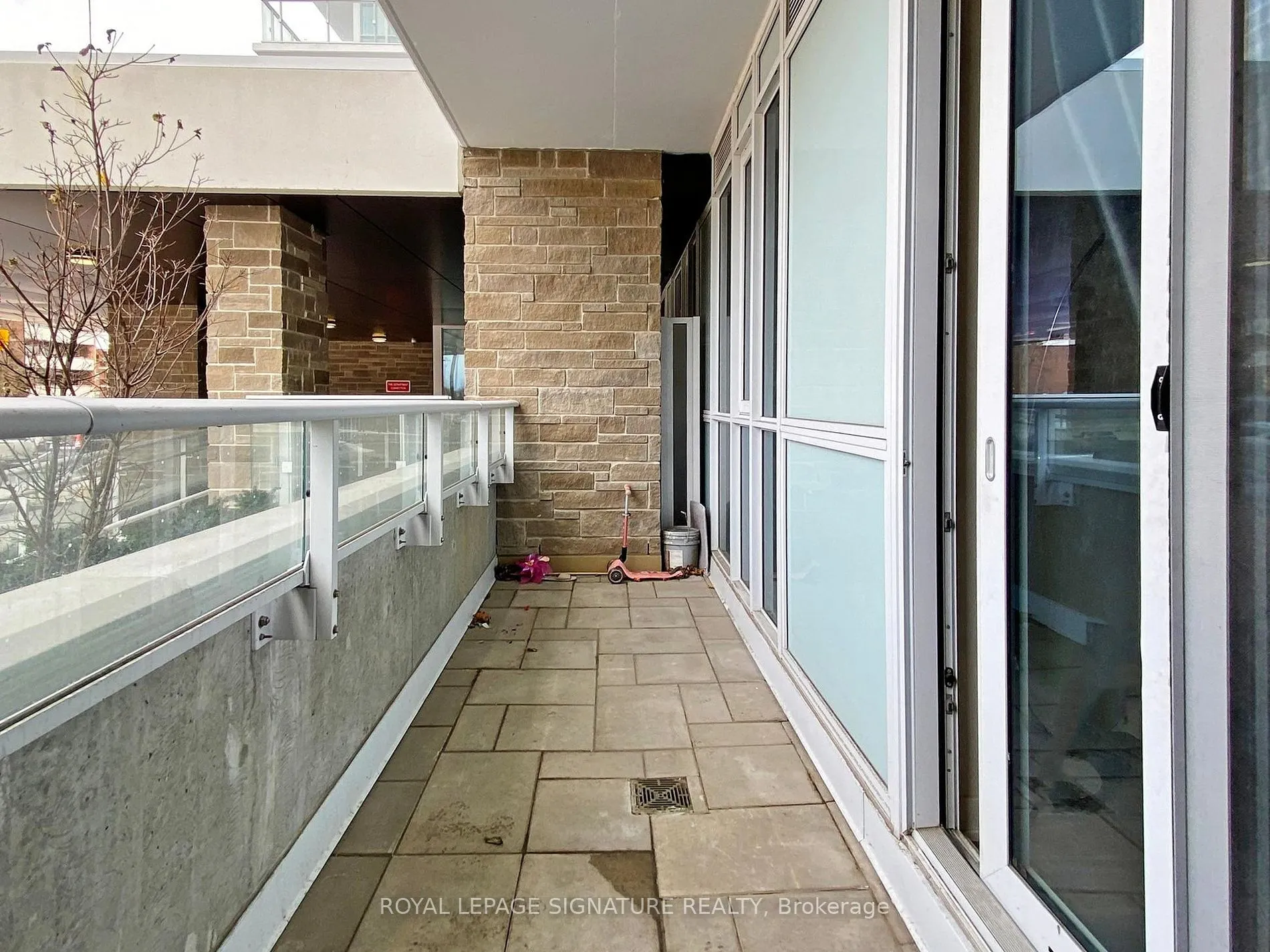 10 Deerlick Crt, #206