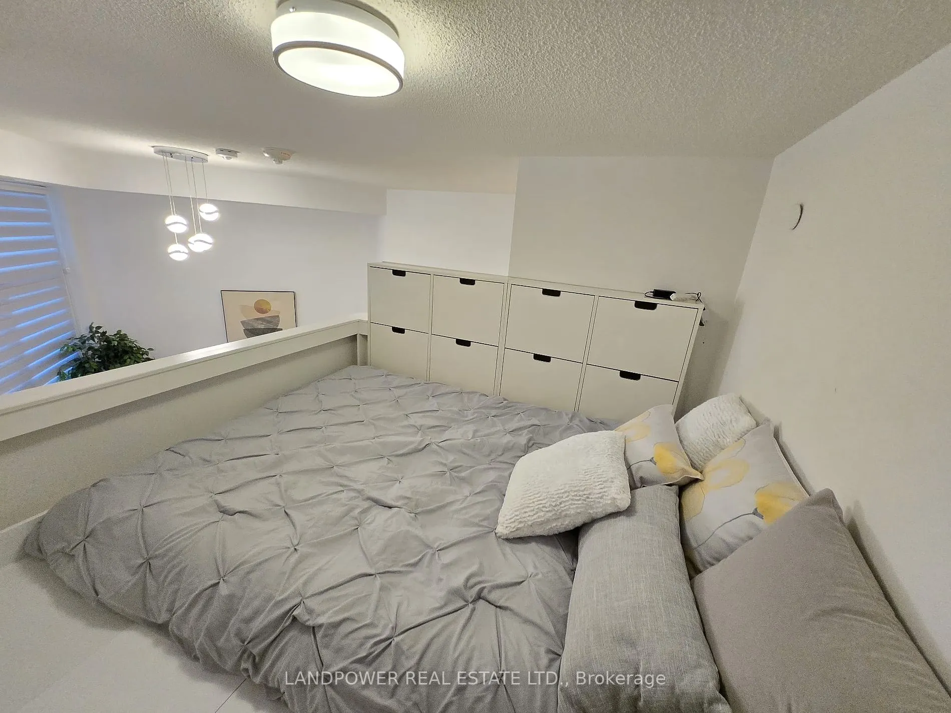 25 Adra Grado Way, #258