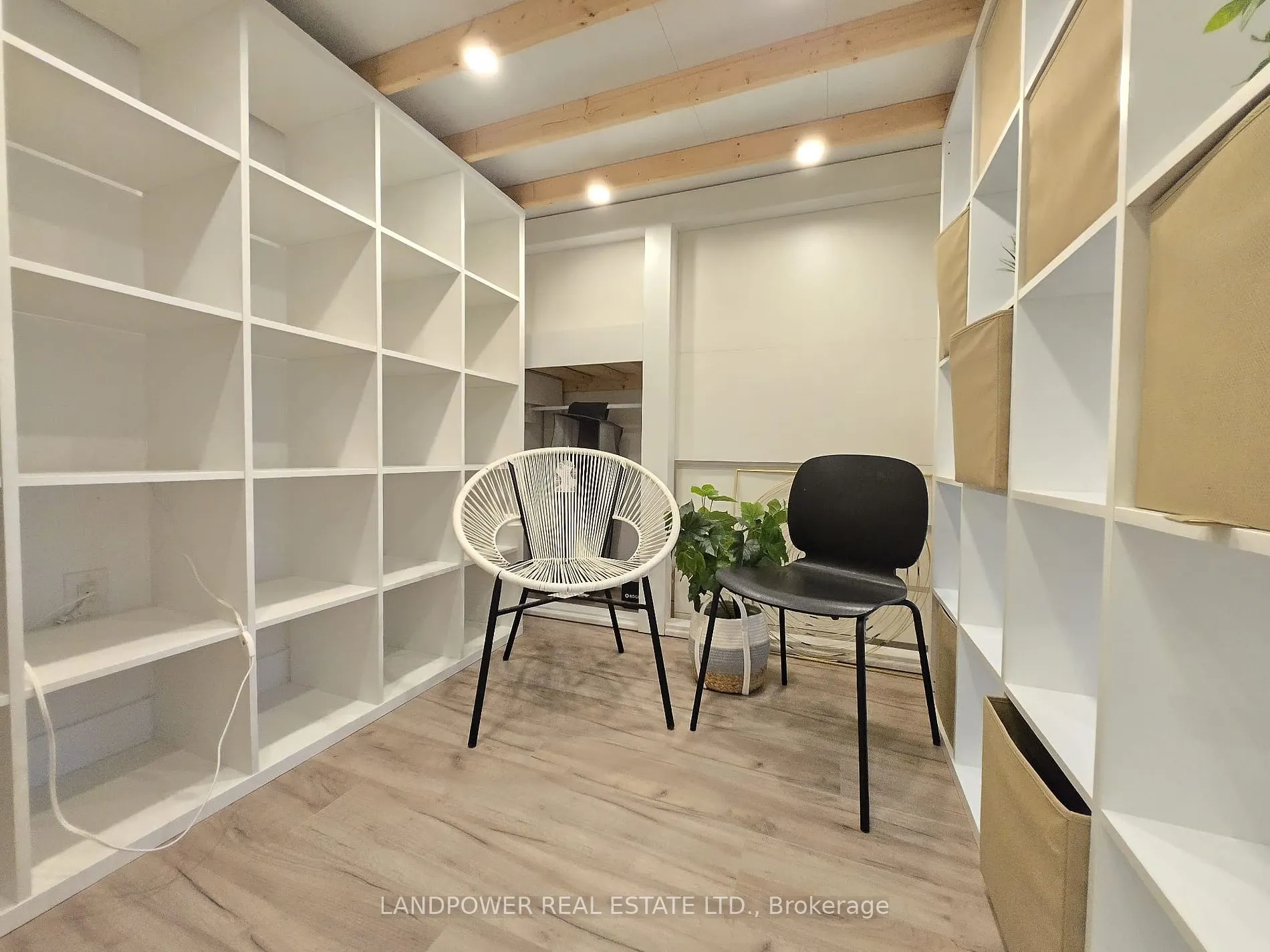 25 Adra Grado Way, #258