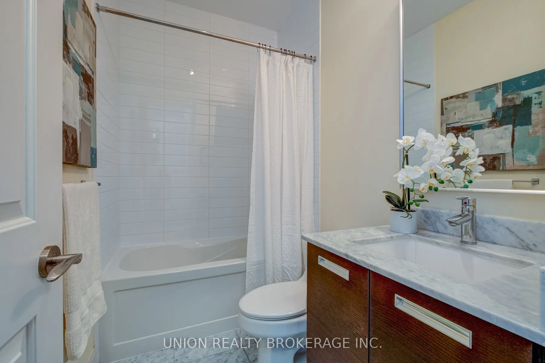 21 Balmuto Street, #1403