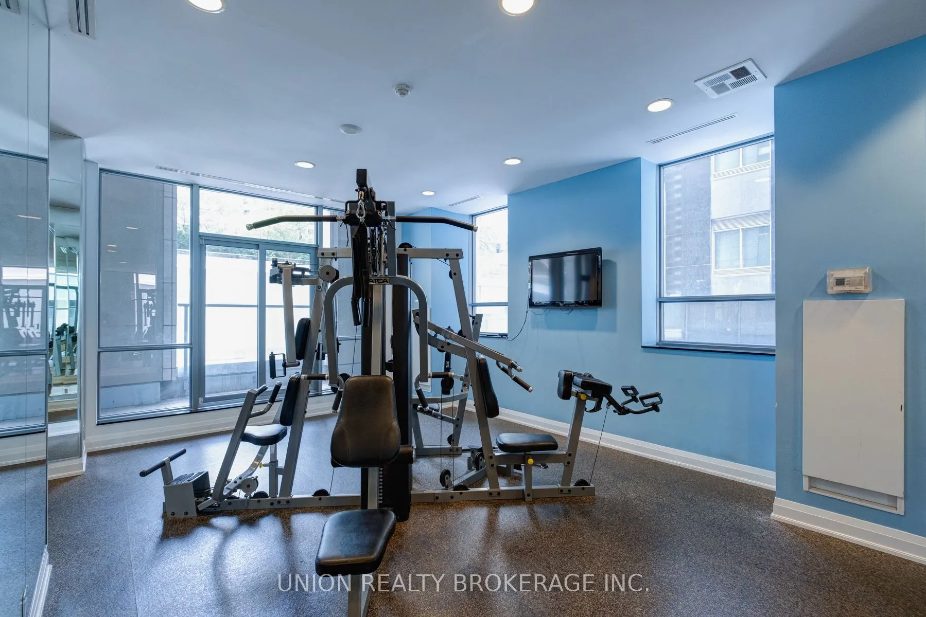 21 Balmuto Street, #1403