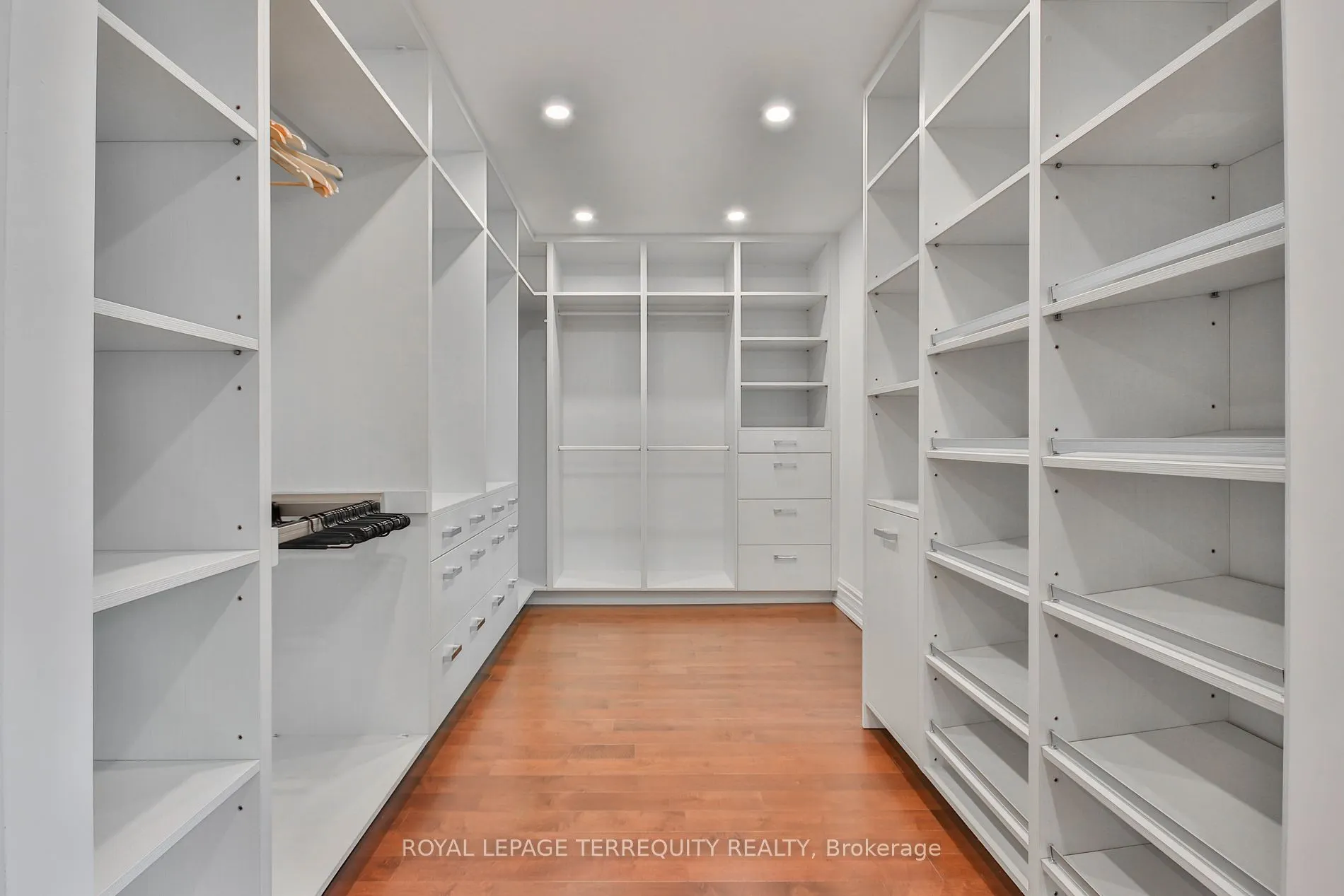 126 Forest Heights Blvd