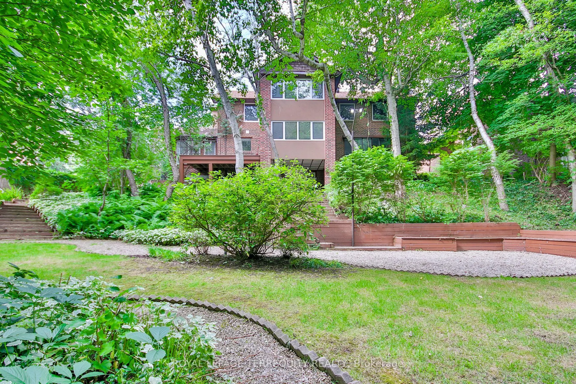 126 Forest Heights Blvd