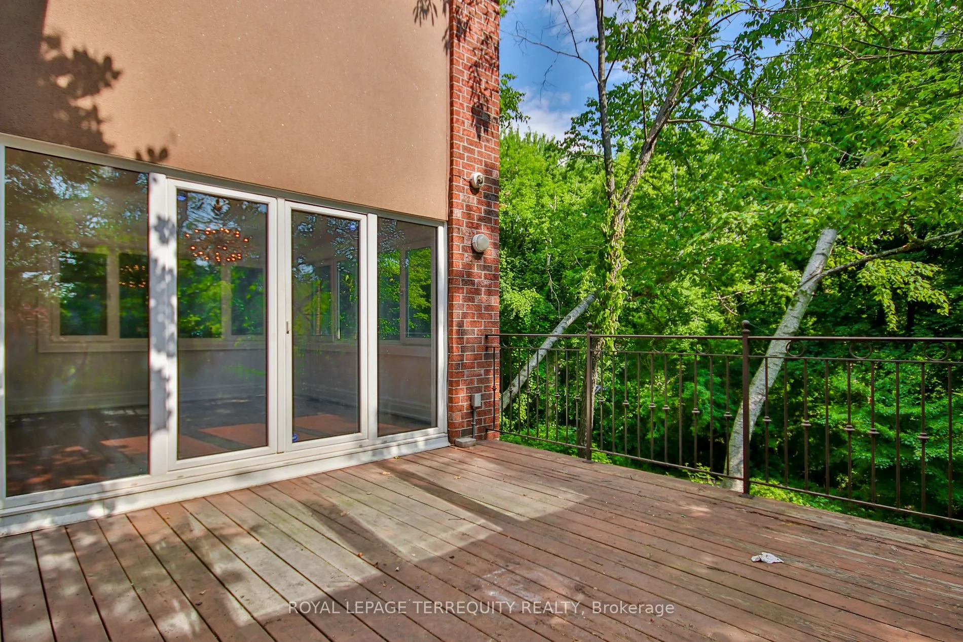 126 Forest Heights Blvd