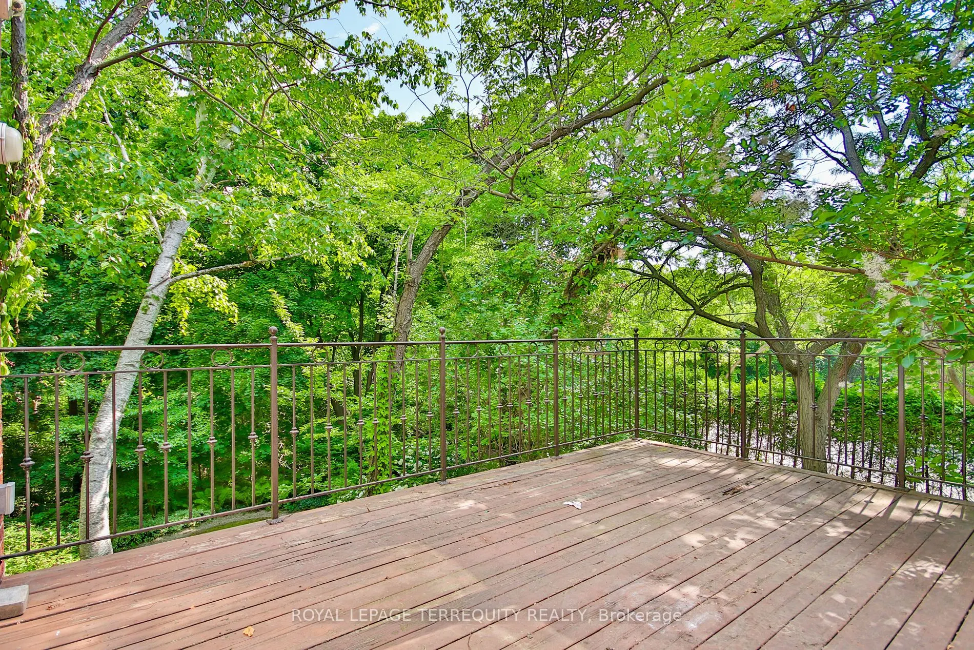 126 Forest Heights Blvd