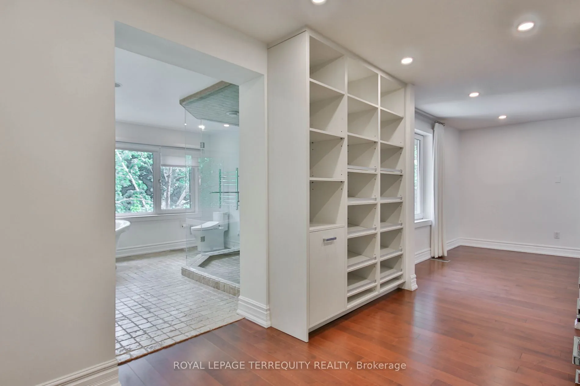 126 Forest Heights Blvd
