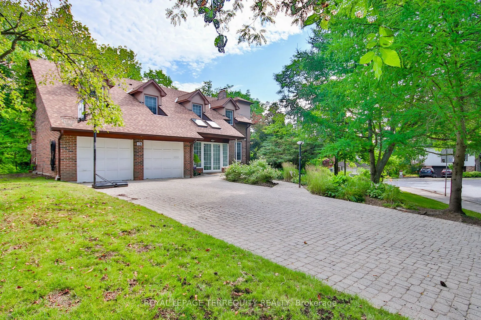 126 Forest Heights Blvd