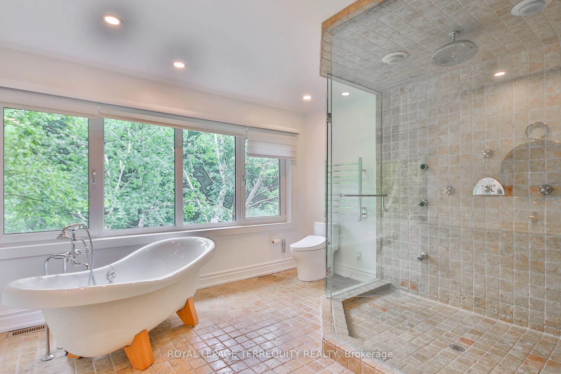126 Forest Heights Blvd