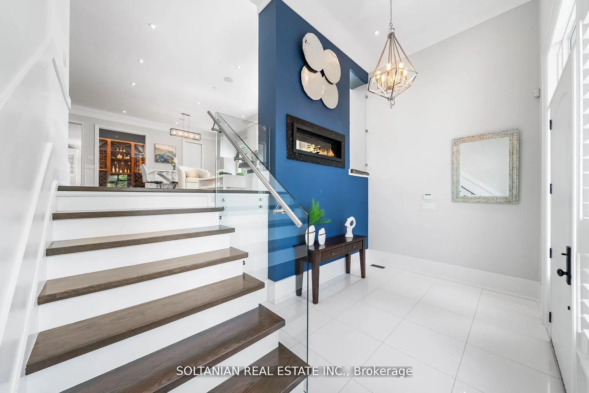 111 Codsell Ave