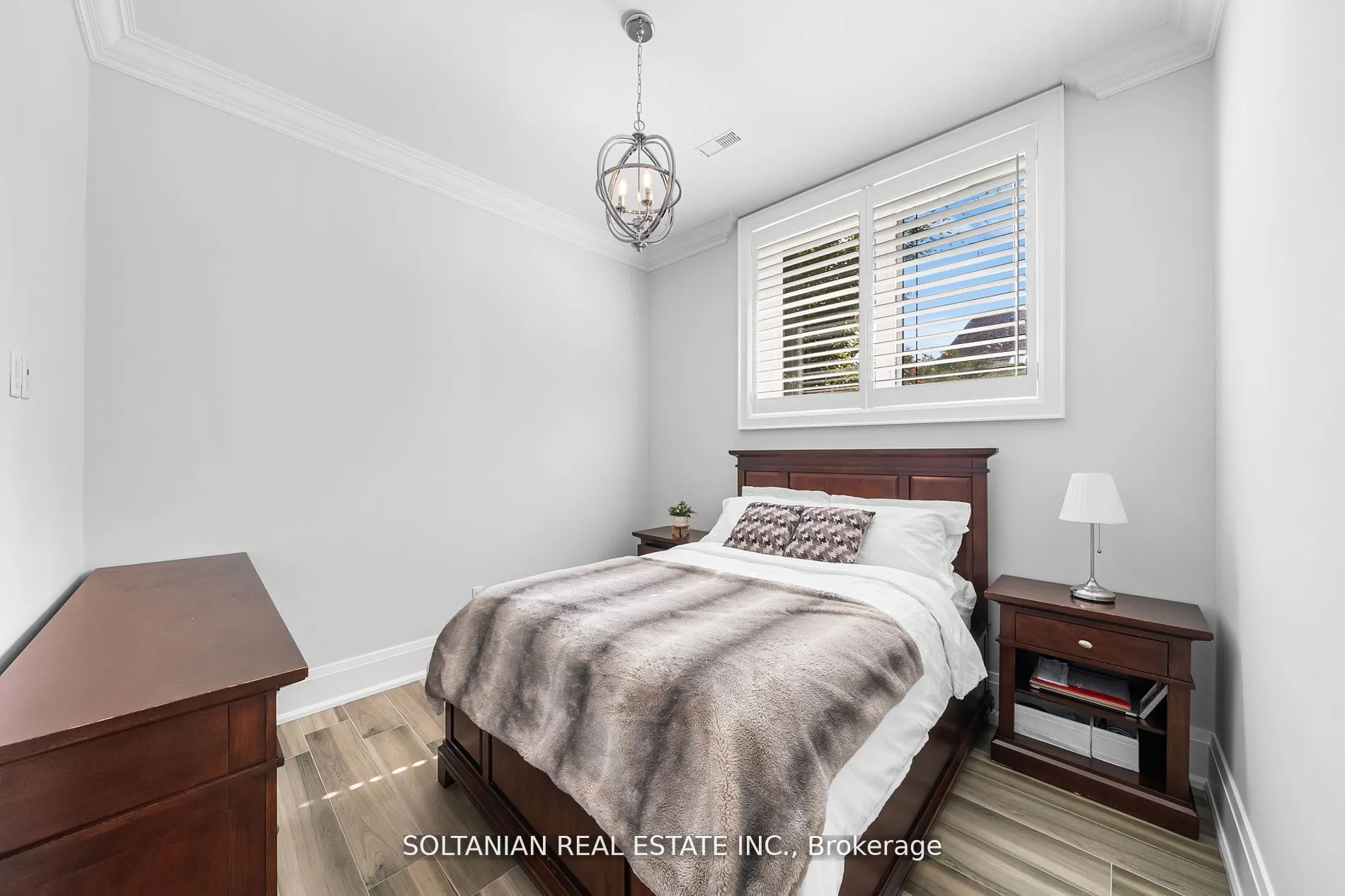 111 Codsell Ave