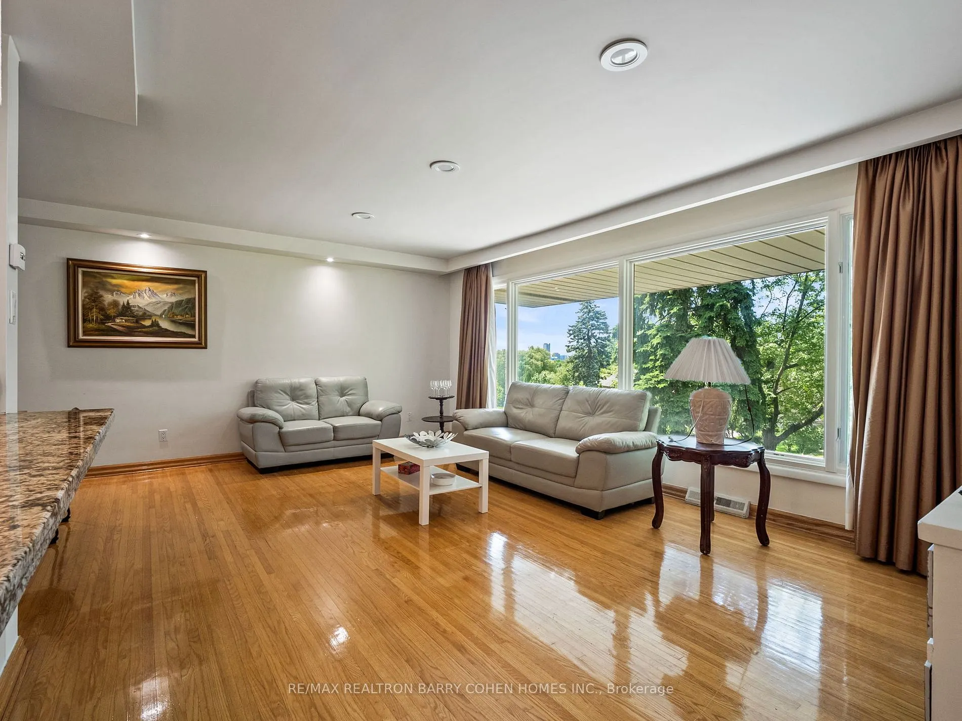 120 Laurentide Drive