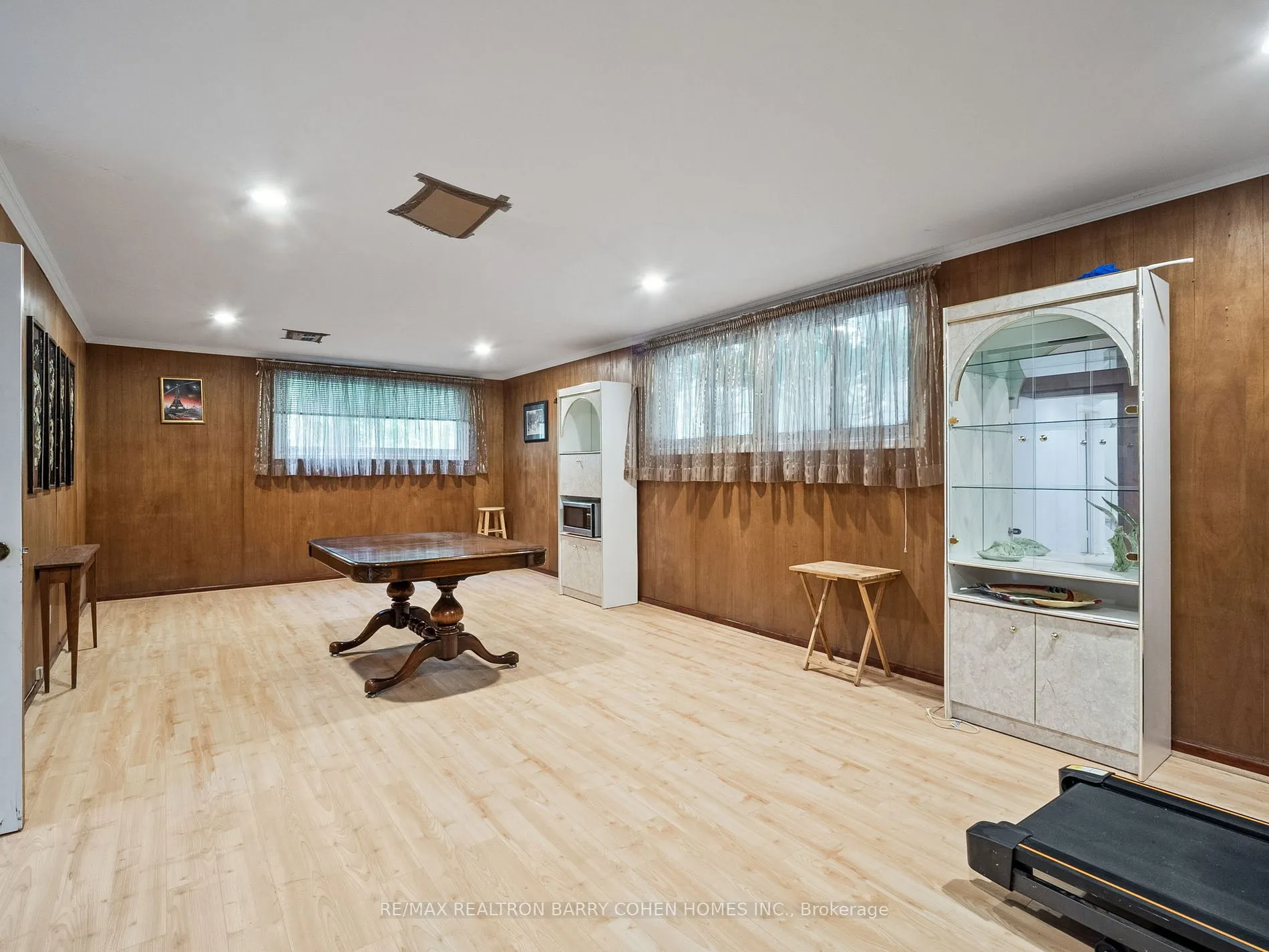120 Laurentide Drive