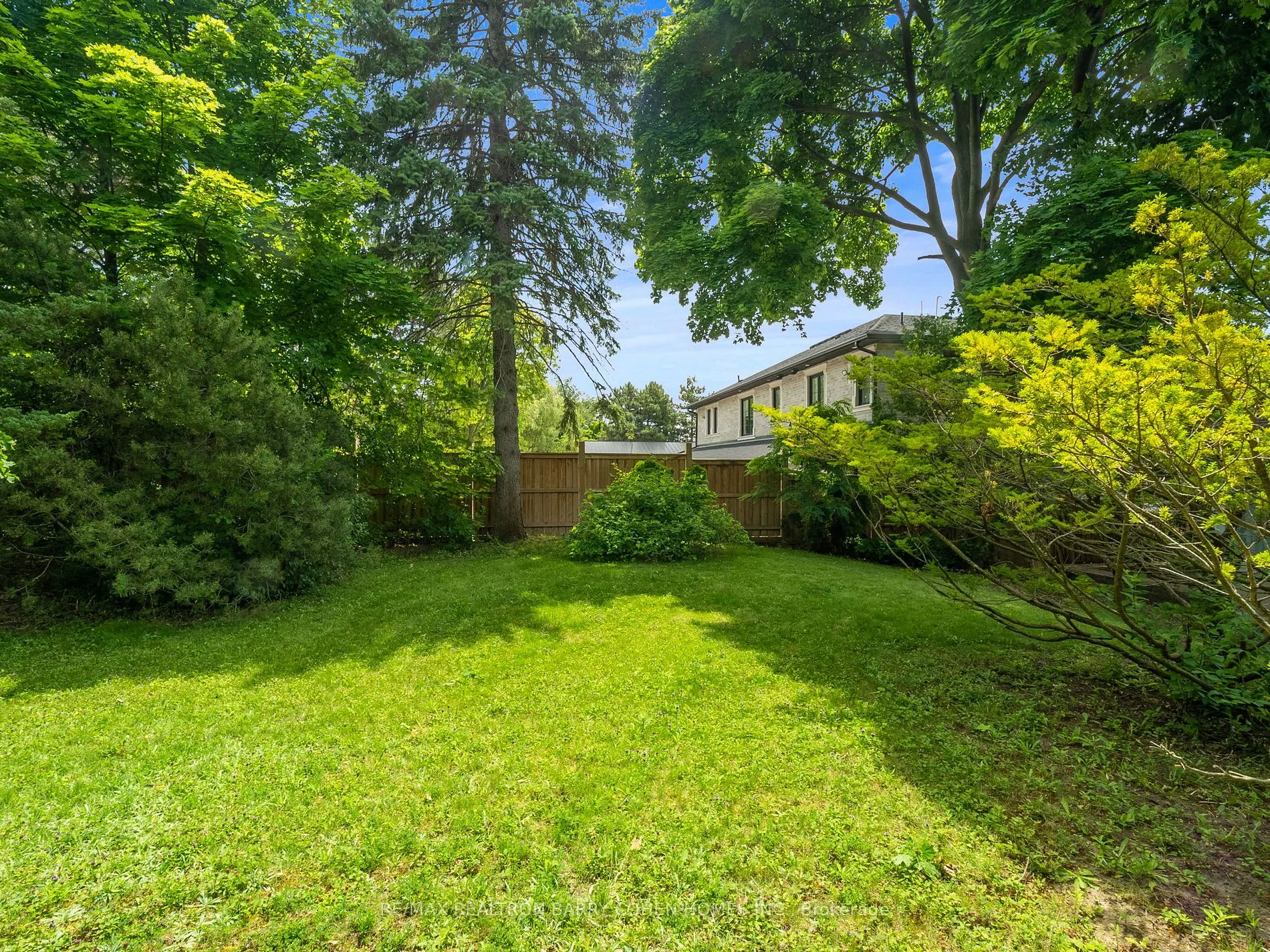 120 Laurentide Drive