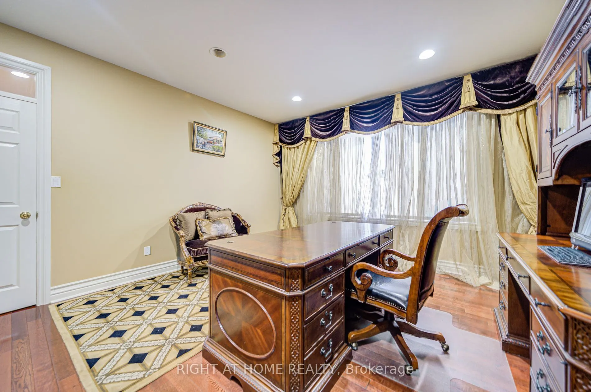 49 Arjay Crescent