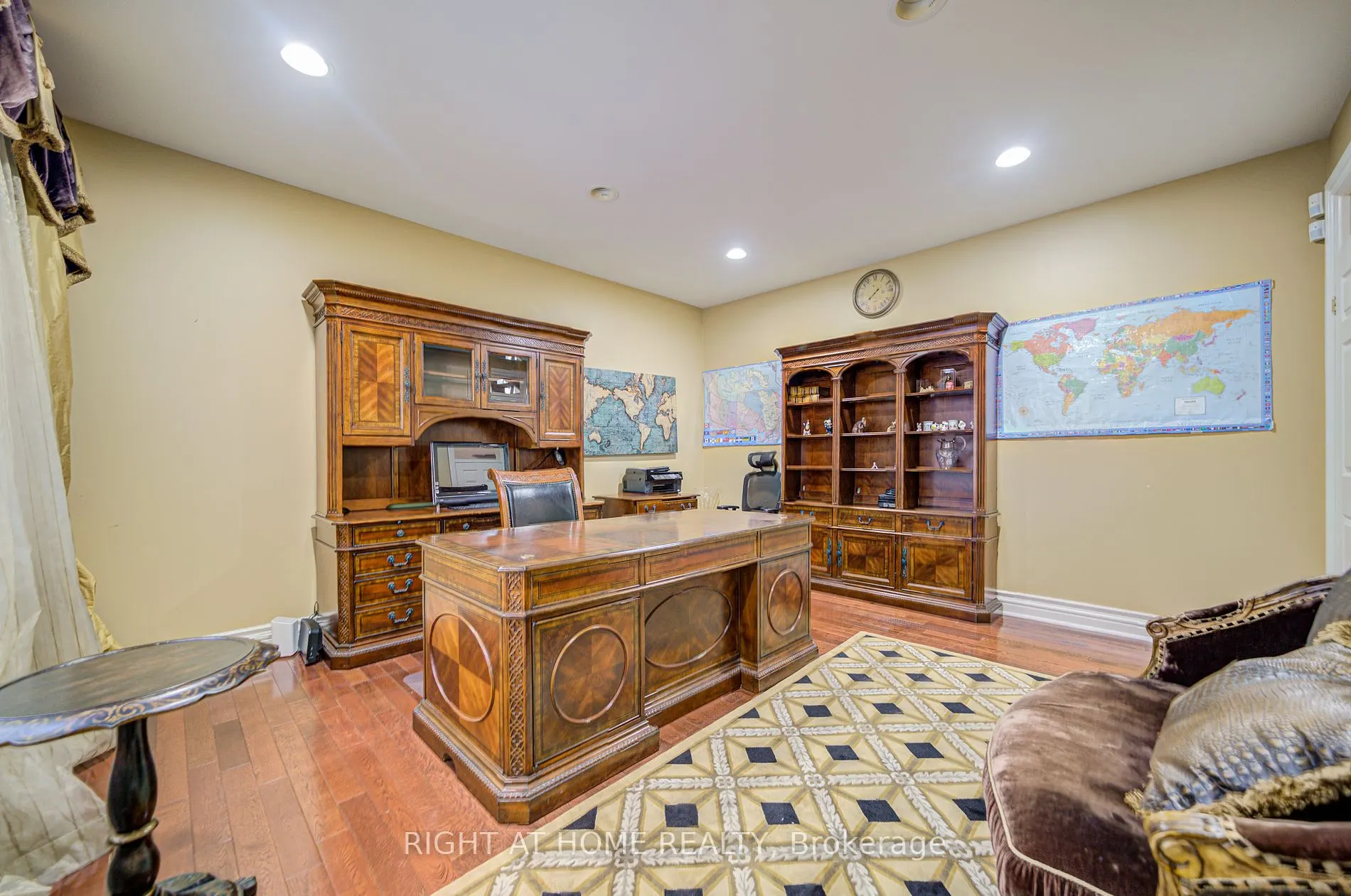 49 Arjay Crescent