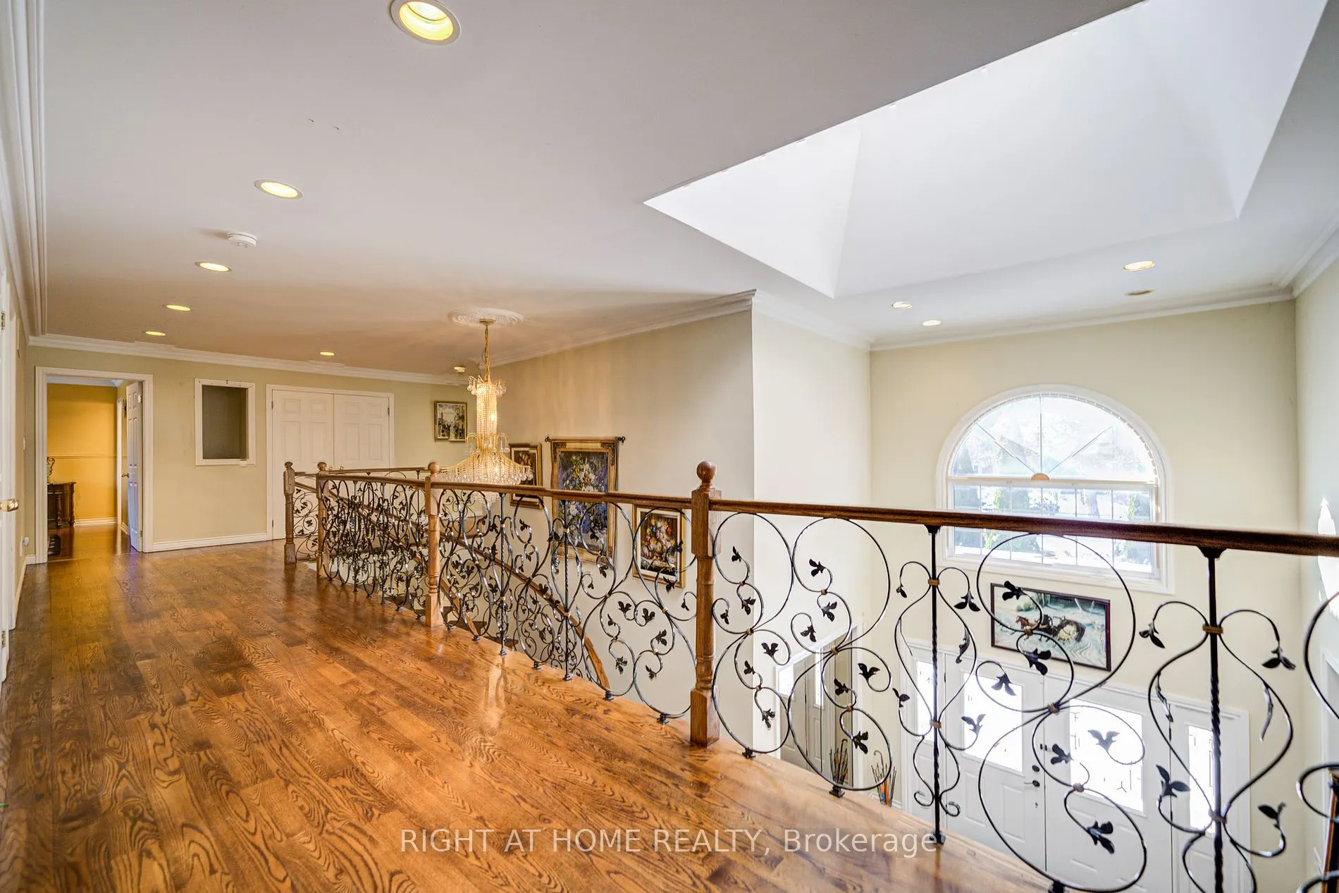 49 Arjay Crescent