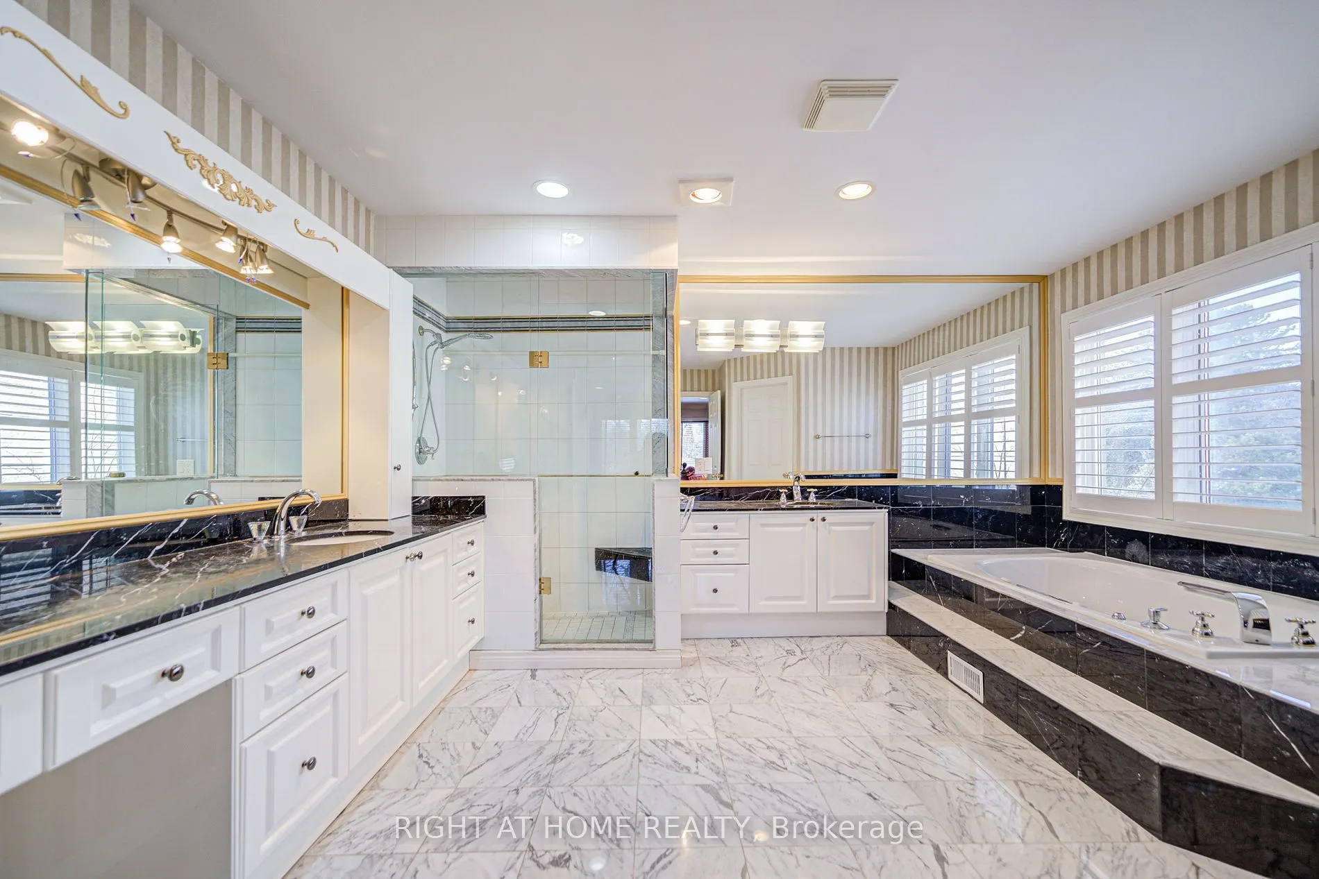 49 Arjay Crescent