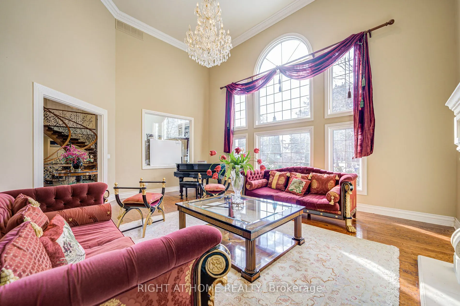 49 Arjay Crescent