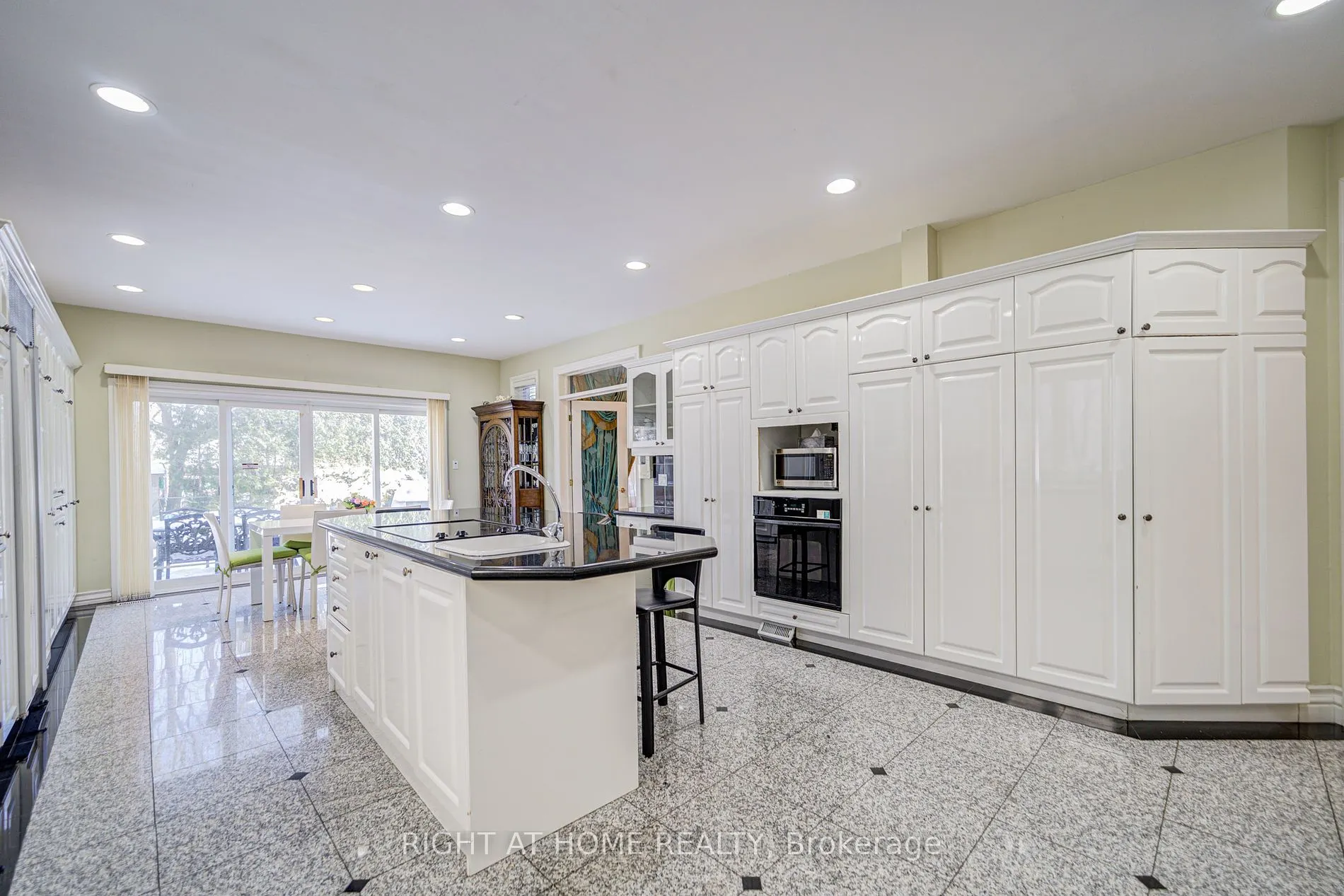 49 Arjay Crescent