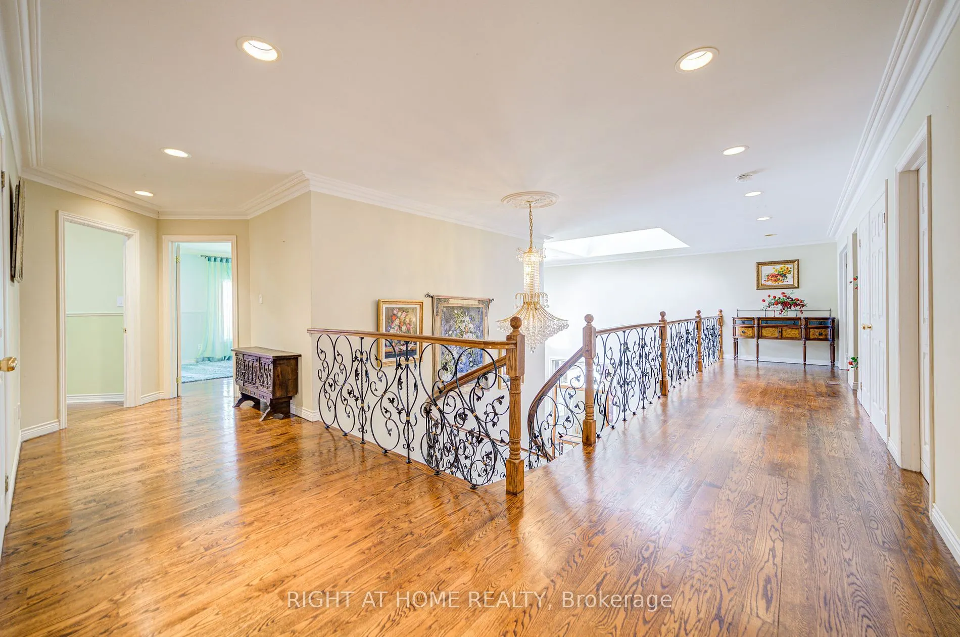 49 Arjay Crescent