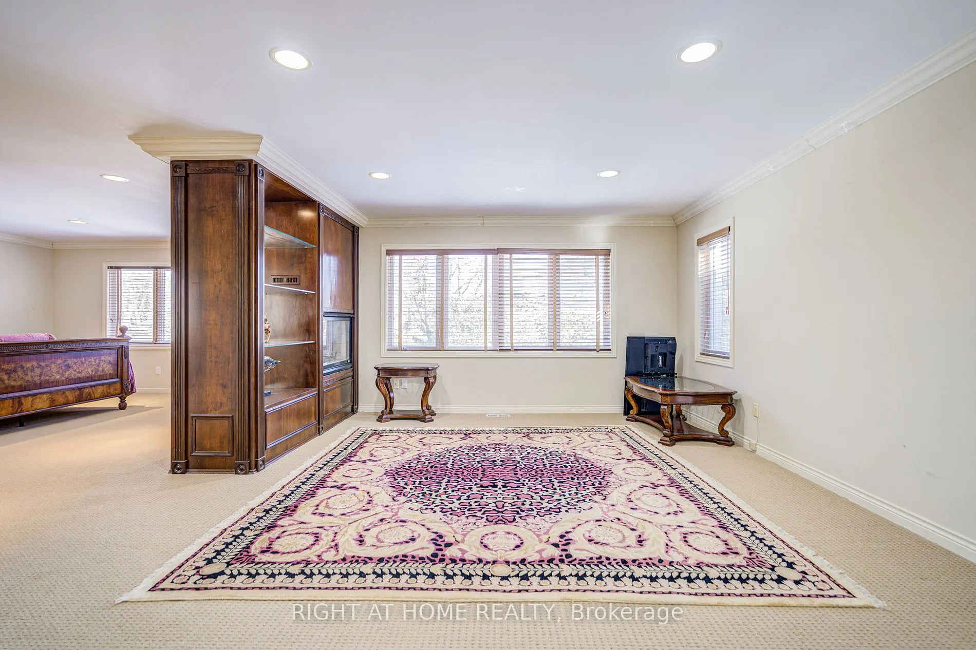 49 Arjay Crescent