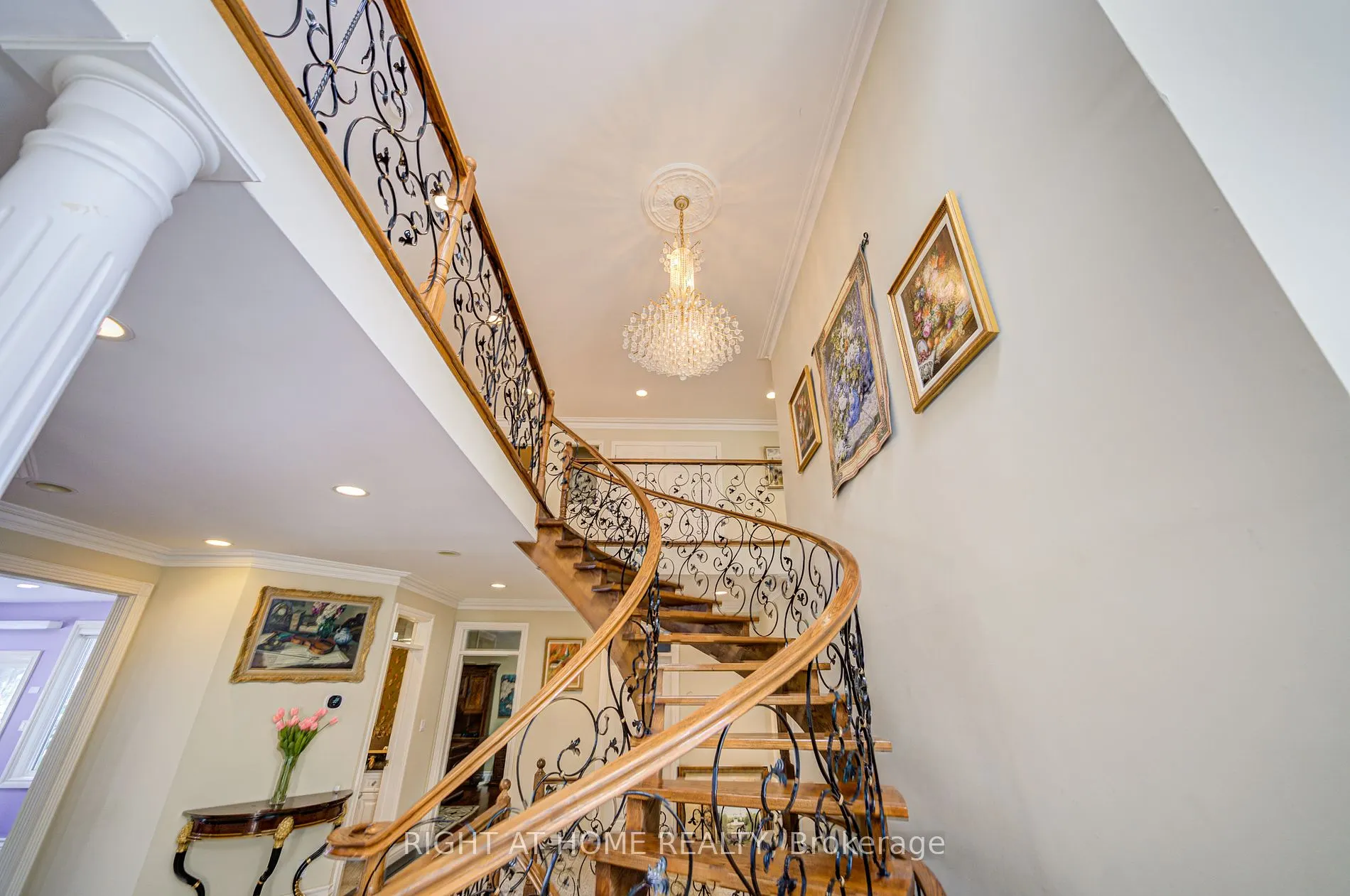49 Arjay Crescent