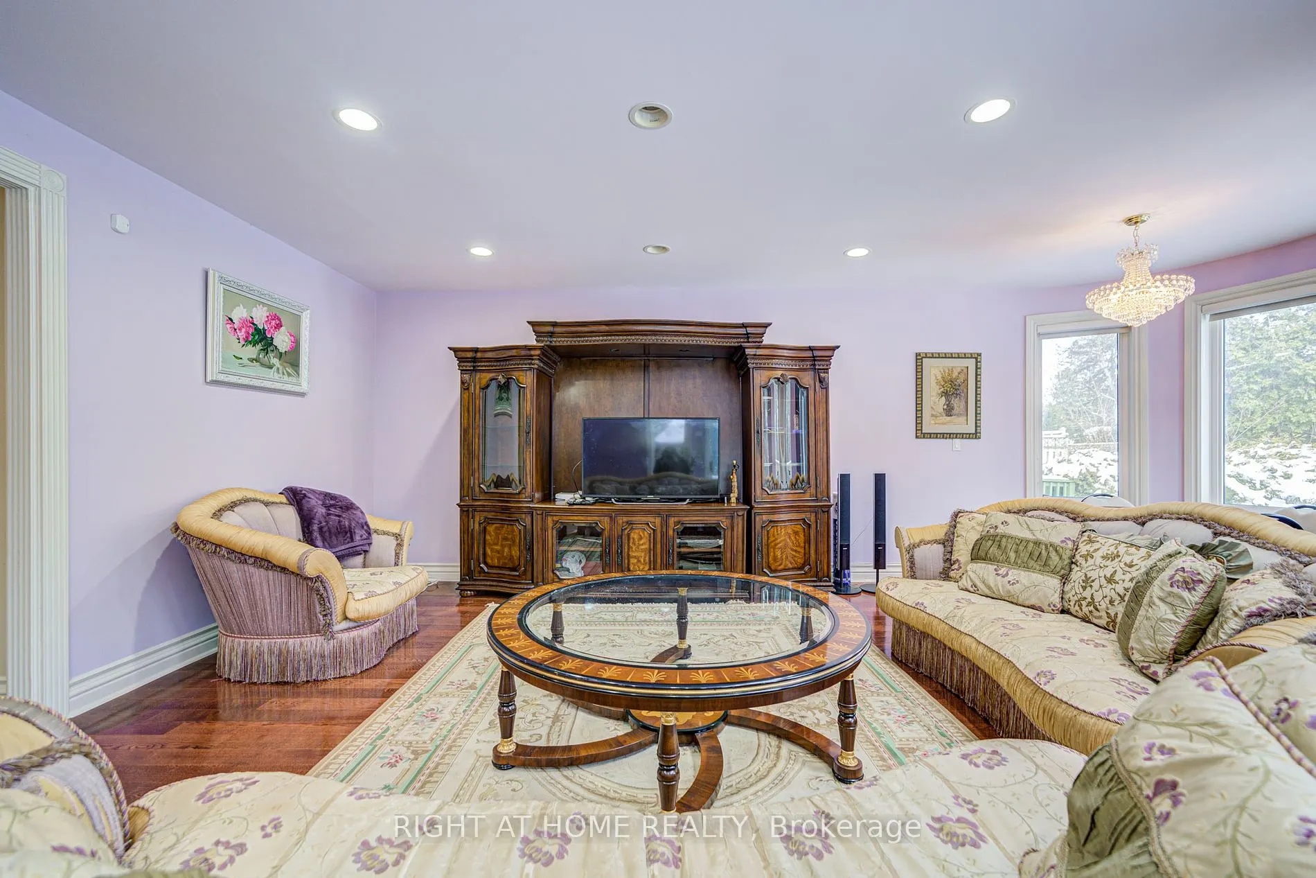 49 Arjay Crescent