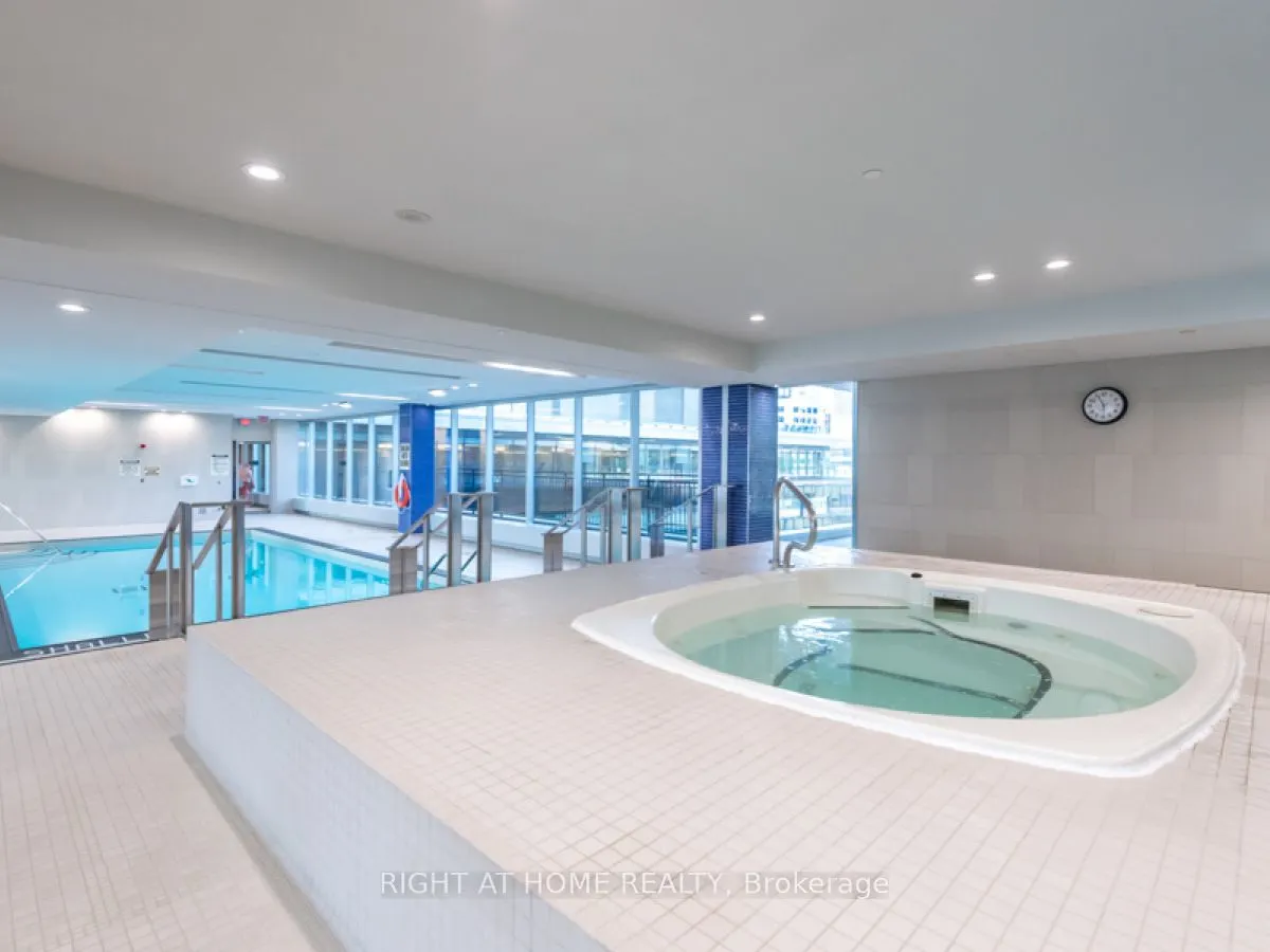 65 Bremner Blvd, #1406