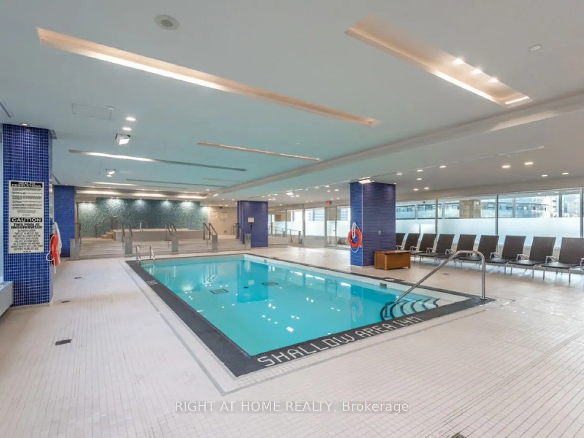 65 Bremner Blvd, #1406